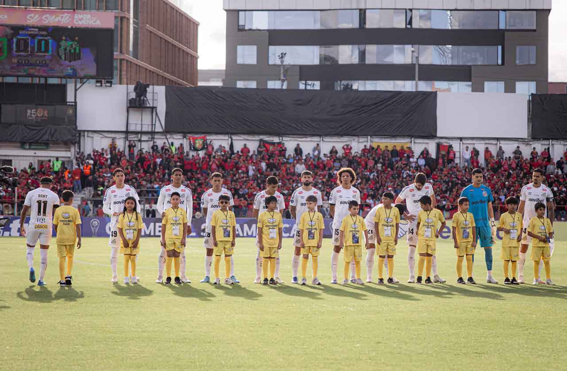 Cuca minimiza epis&oacute;dio sobre atraso de pagamento no Santos: ”N&atilde;o &eacute; o fim do mundo”