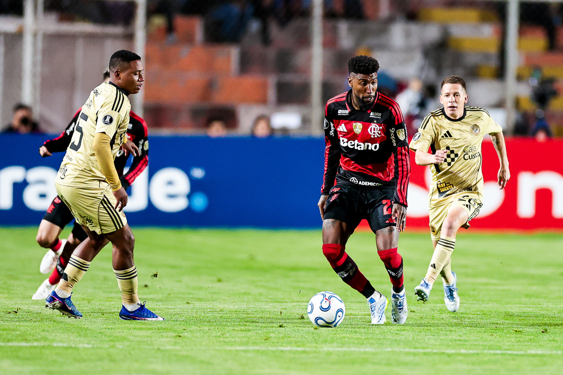 CUSCO X FLAMENGO - LIBERTADORES - ESTADIO INCA GARCILASO DE LA VEJA - 08-04-2026 - Gilvan de Souza/Flamengo