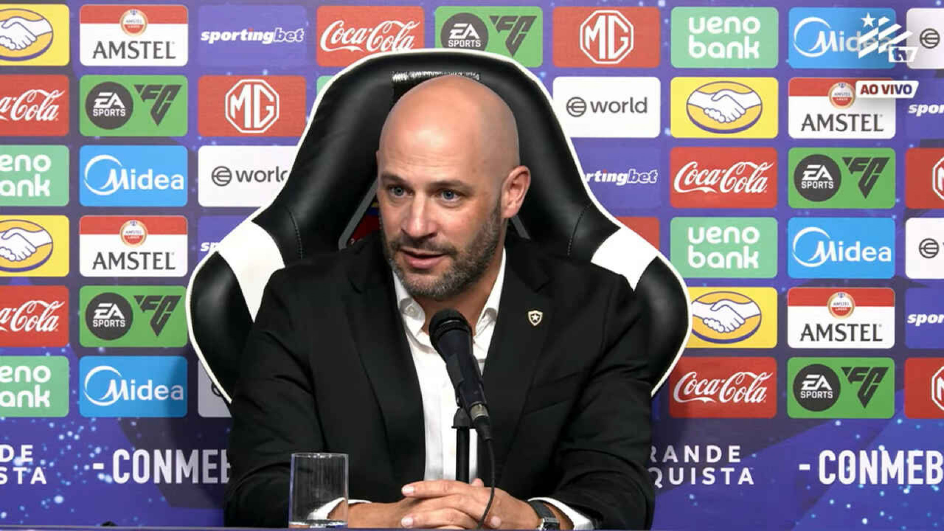 Apresentado, Franclim Carvalho promete retomar o “Botafogo Way”