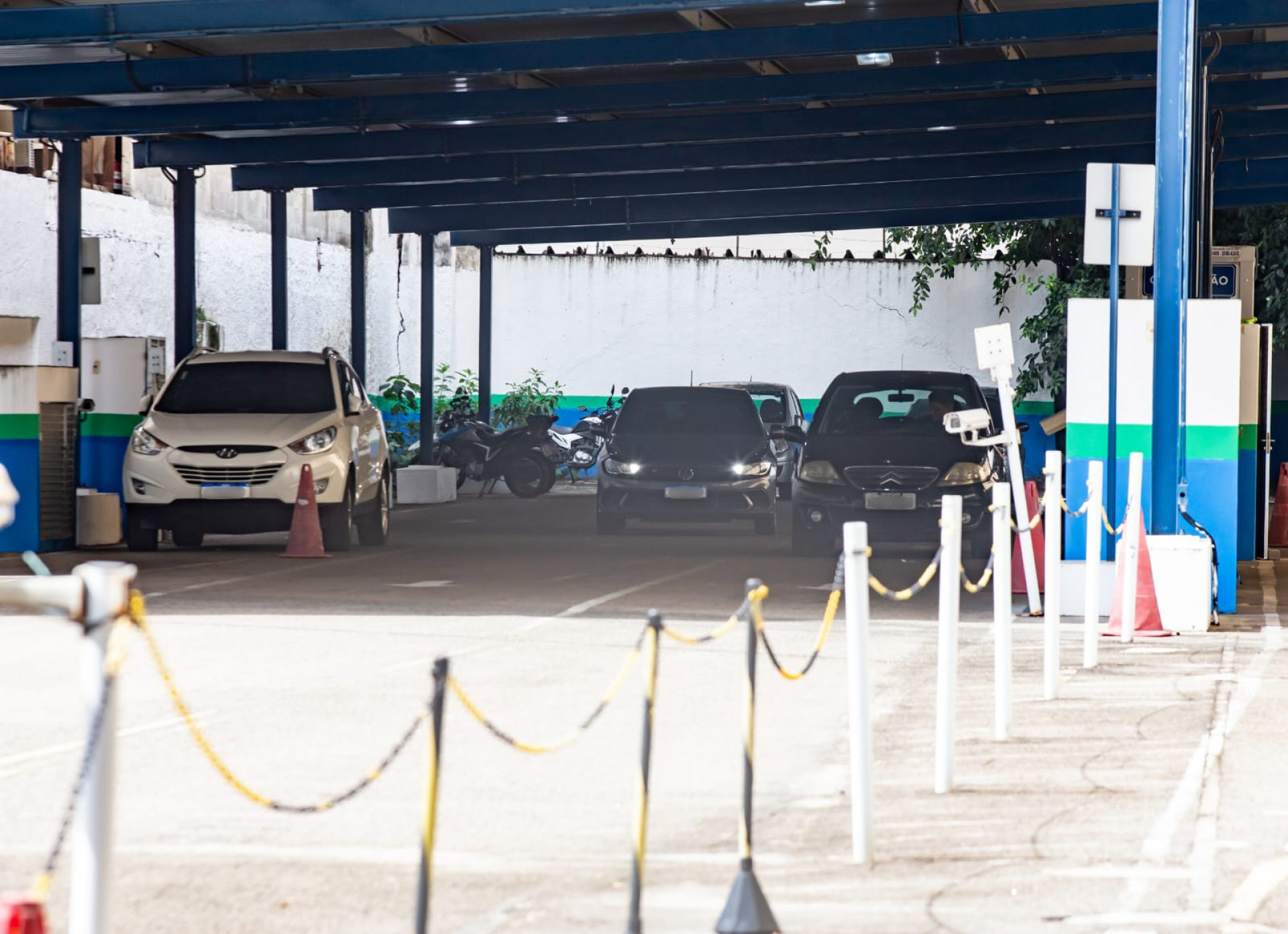 Movimenta&ccedil;&atilde;o no posto de atendimento do Detran RJ do Largo do Machado, nesta quarta-feira (8) - &Eacute;rica Martin / Ag&ecirc;ncia O Dia