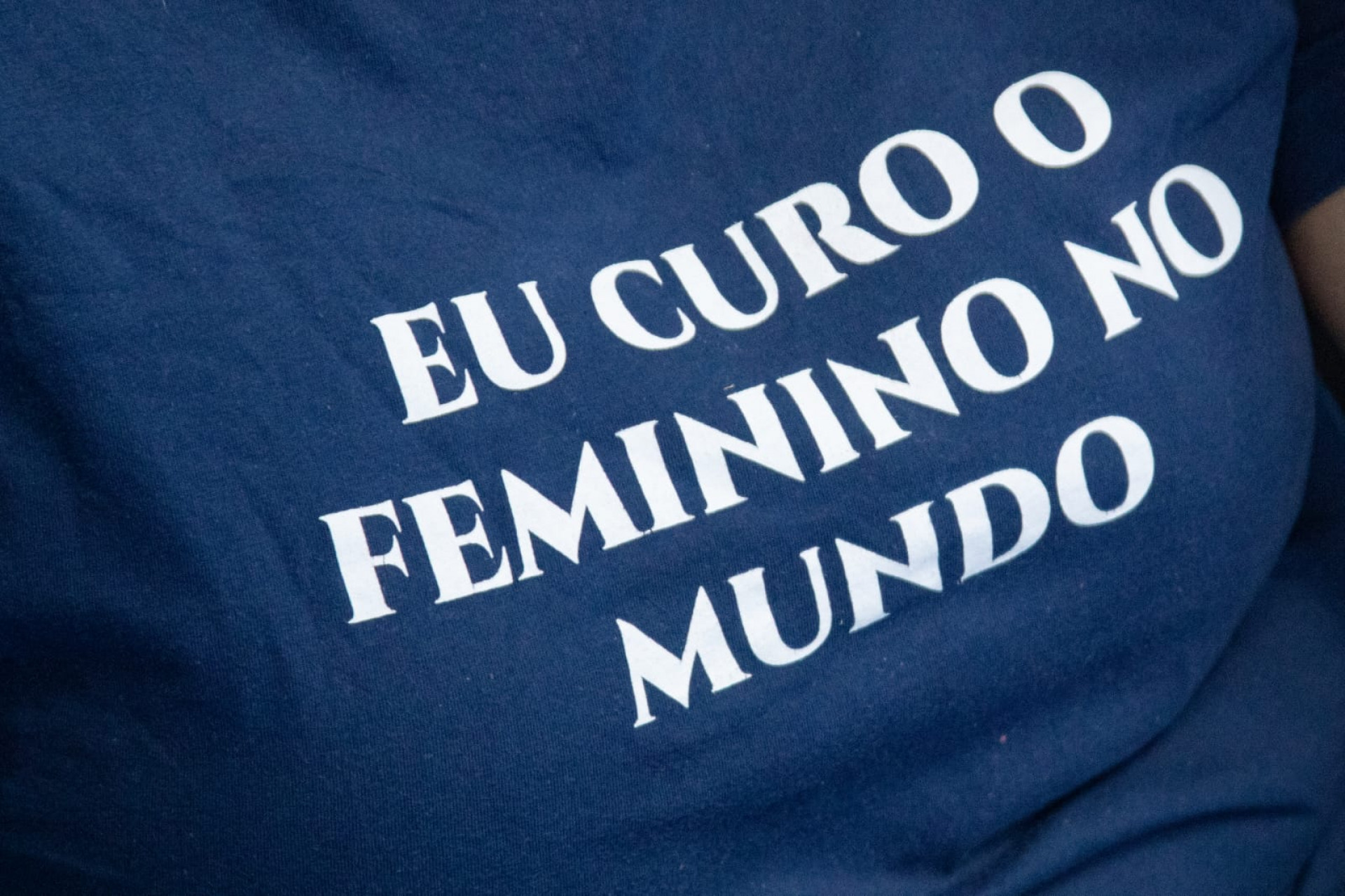 Blusa de uma das policiais participantes do evento - Érica Martin / Agência O Dia