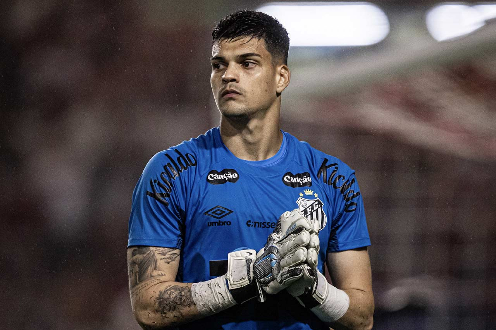 Gabriel Braz&atilde;o assume culpa por derrota do Santos na Sul-Americana