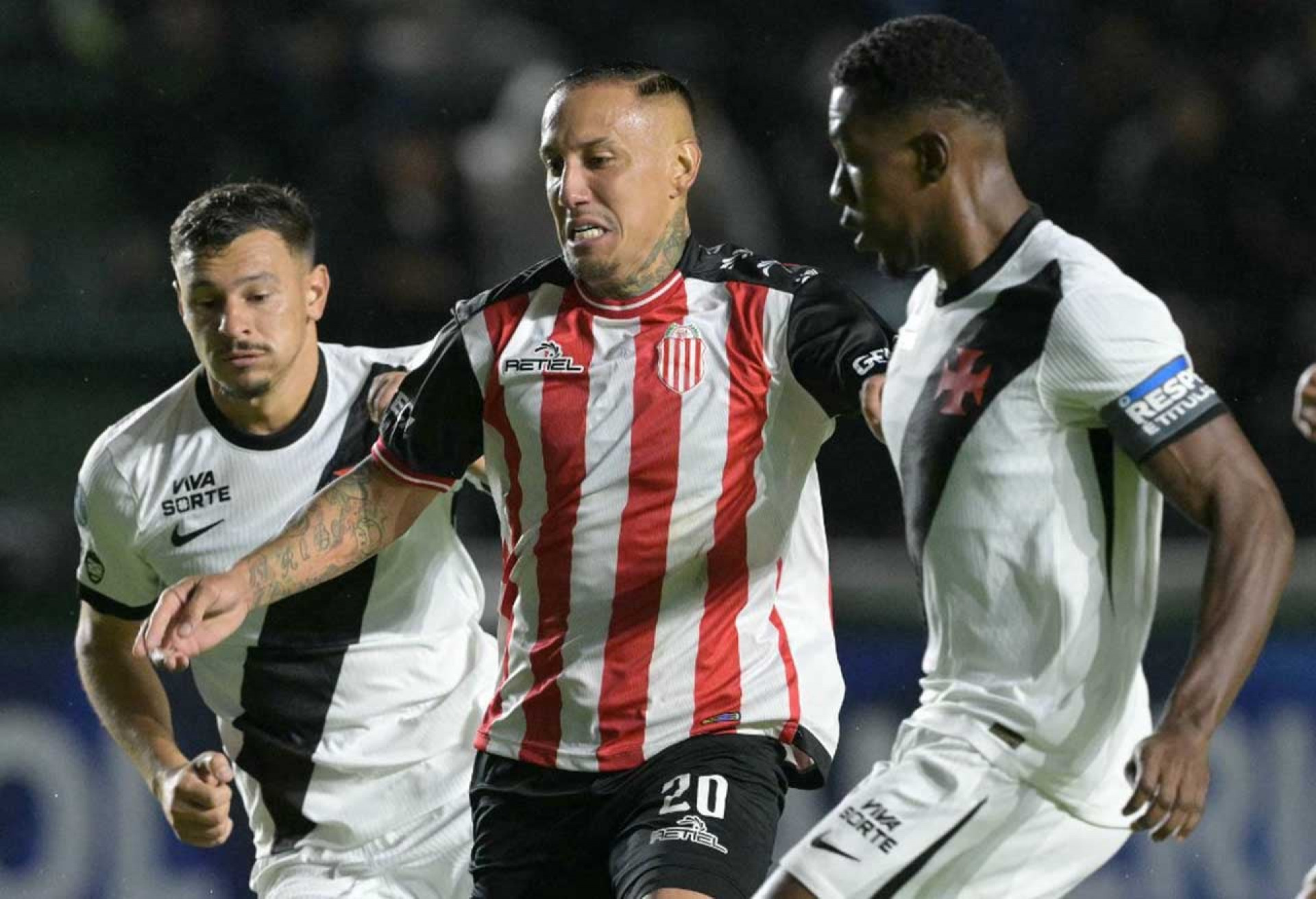 Renato Ga&uacute;cho amarga sua pior sequ&ecirc;ncia desde a chegada ao Vasco