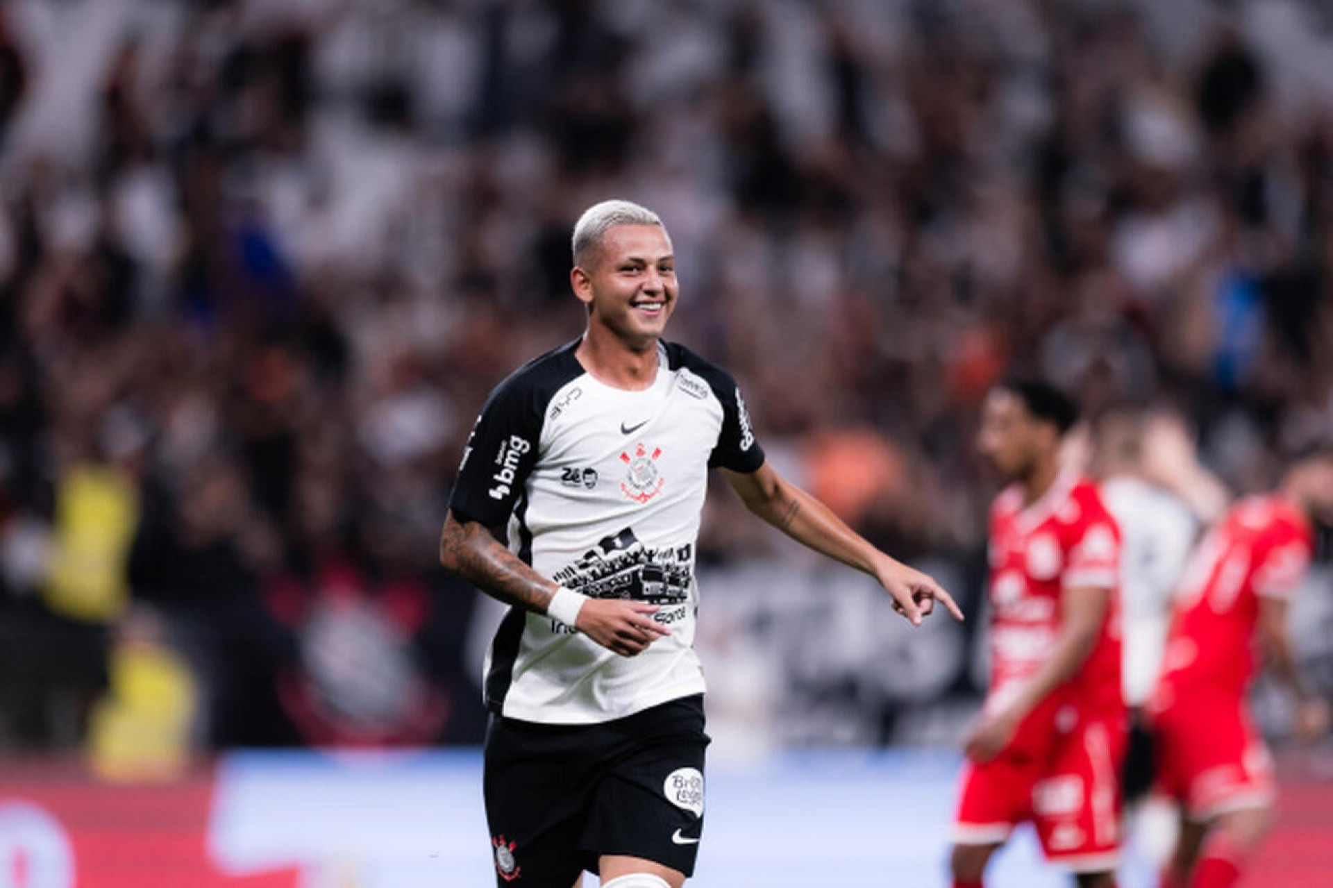 Escala&ccedil;&atilde;o: jovem atacante pode ser titular na estreia de Diniz pelo Corinthians