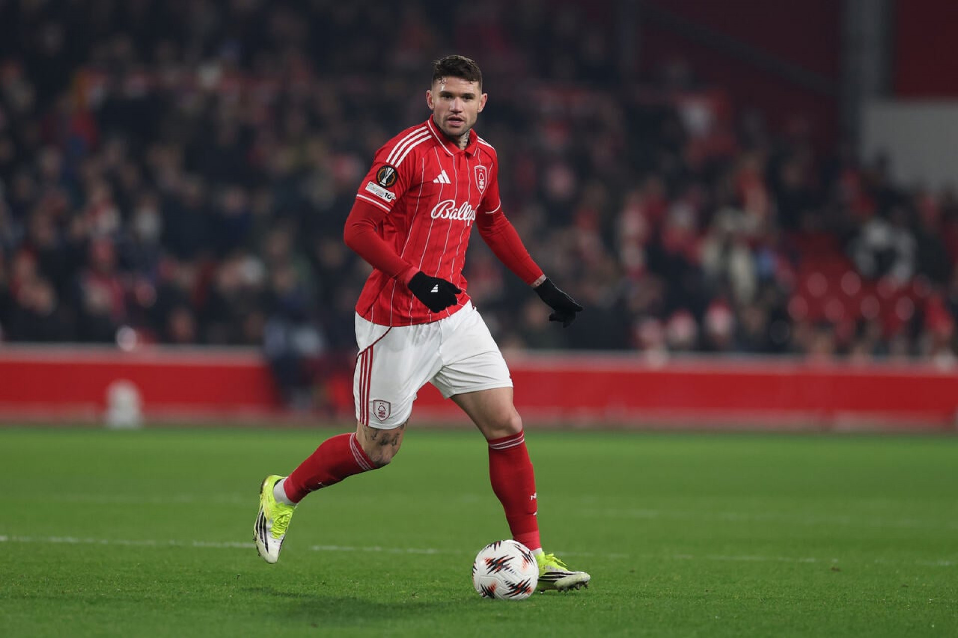 Morato rev&ecirc; antigo rival, elogia Vitor Pereira e sonha com t&iacute;tulo europeu pelo Forest