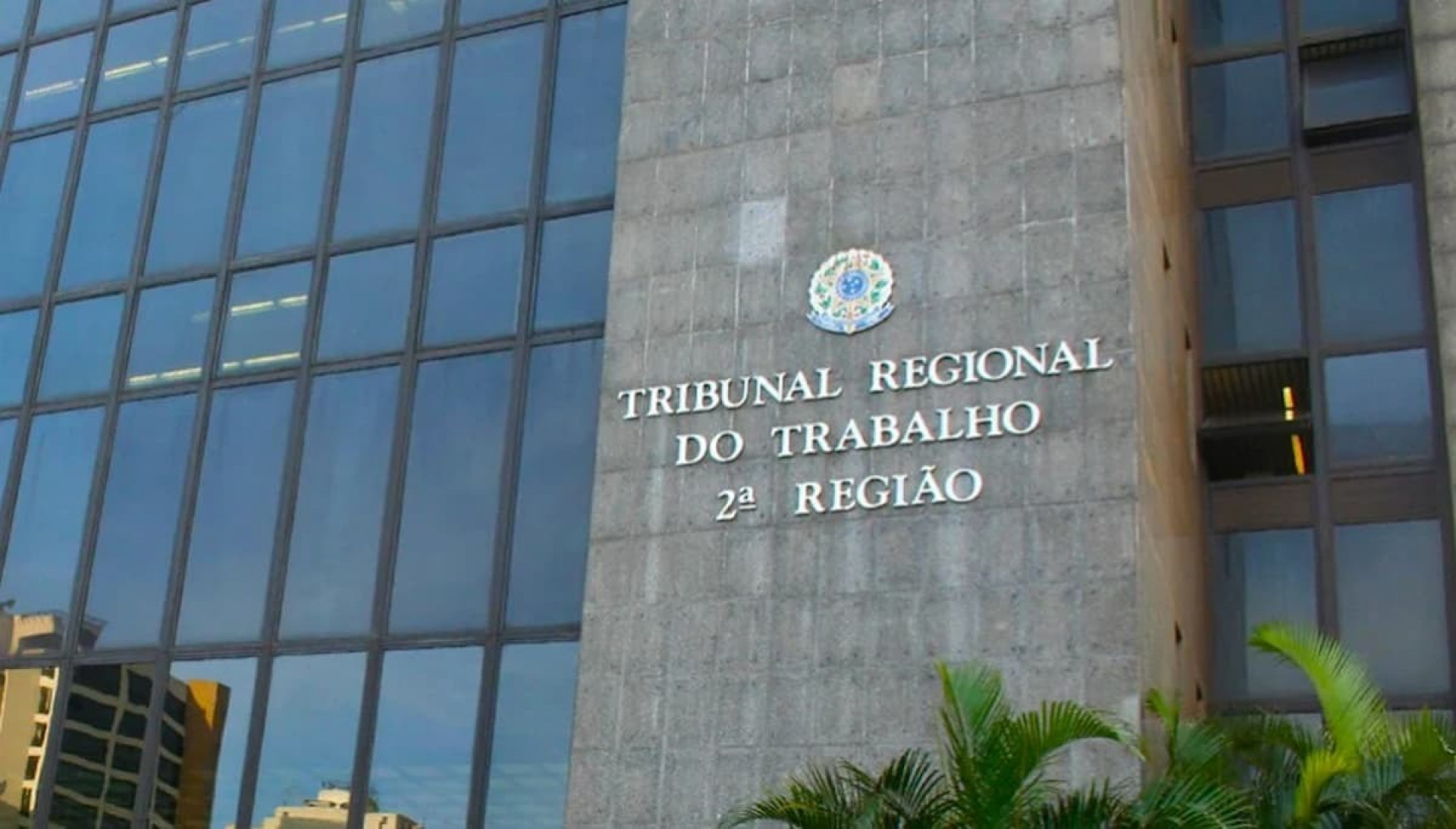 TRT de São Paulo mantém justa causa para segurança que exibiu atestado em live