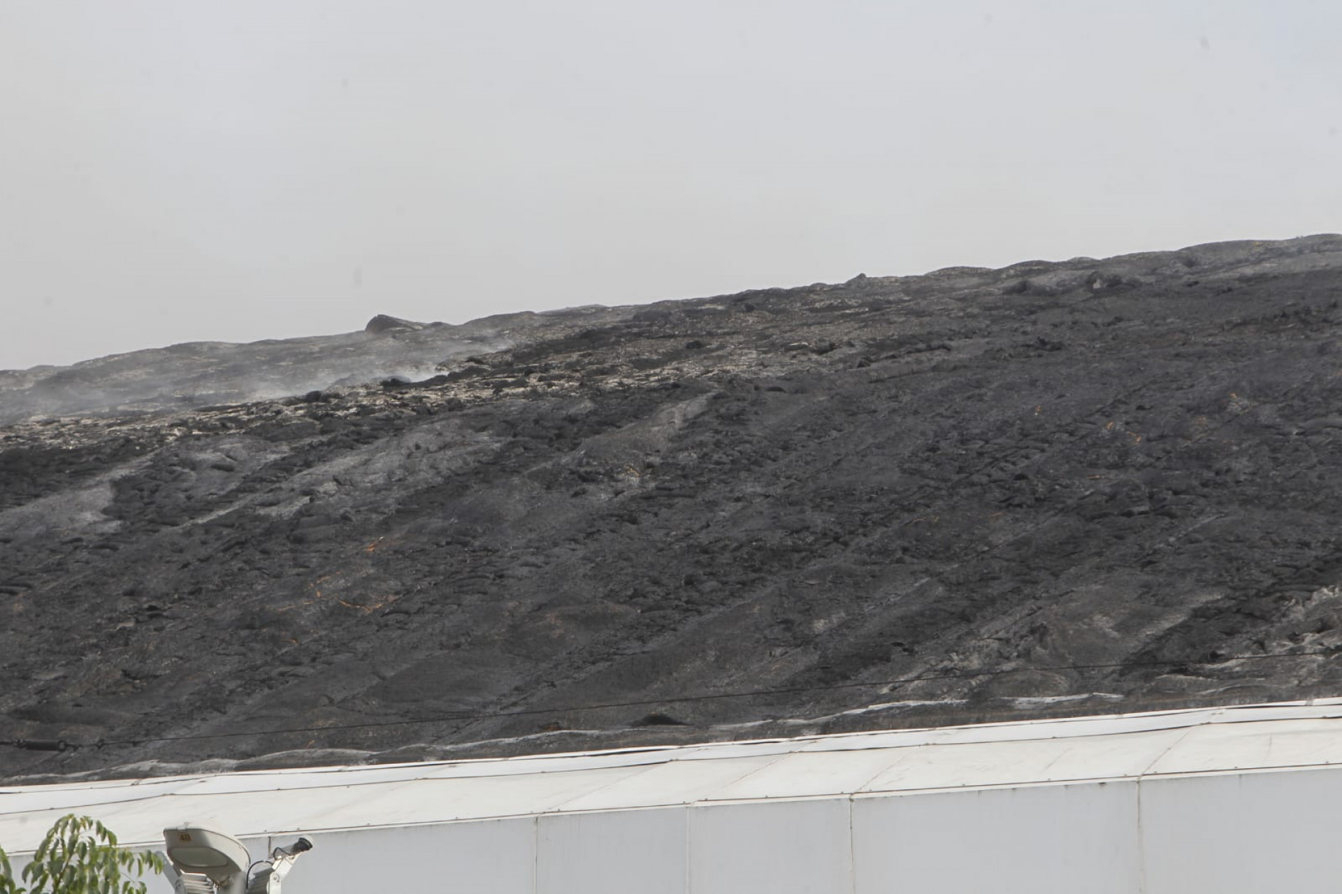 Inc&ecirc;ndio atinge teto do Vel&oacute;dromo do Parque Ol&iacute;mpico nesta quarta-feira (8) - Reginaldo Pimenta/Ag&ecirc;ncia O DIA