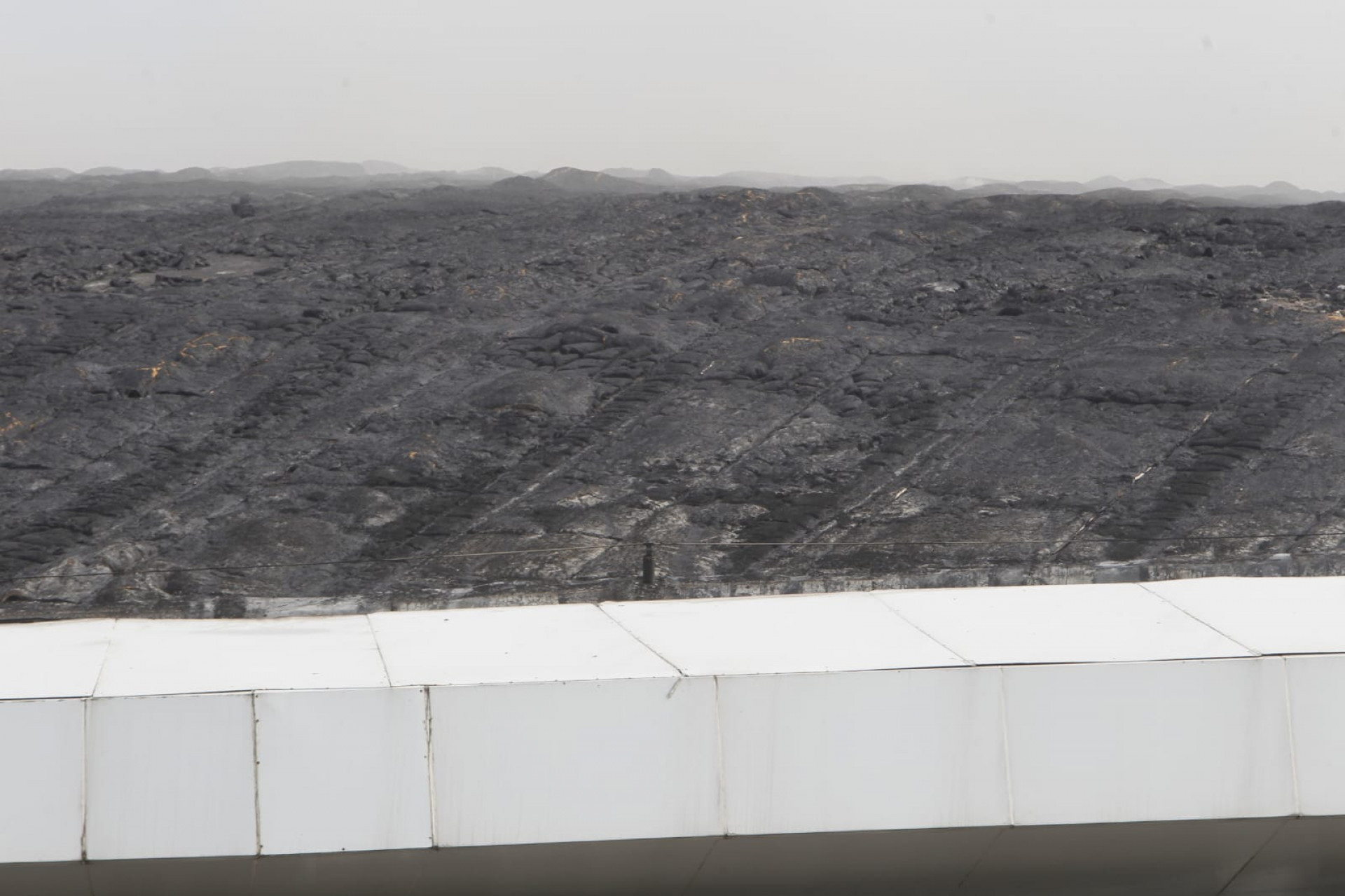 Inc&ecirc;ndio atinge teto do Vel&oacute;dromo do Parque Ol&iacute;mpico nesta quarta-feira (8) - Reginaldo Pimenta/Ag&ecirc;ncia O DIA