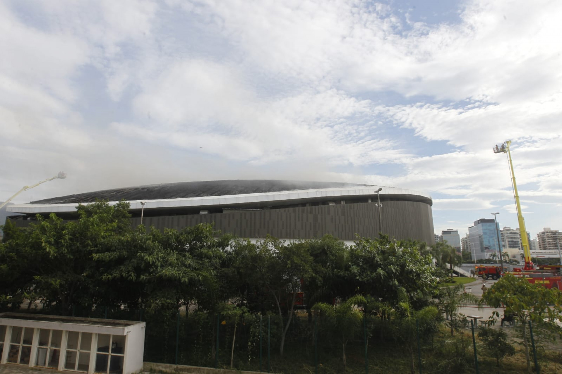 Incêndio atingiu Velódromo do Parque Olímpico, na Barra - Reginaldo Pimenta/Agência O DIA