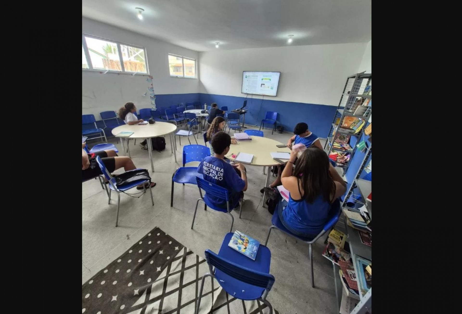 Escola Municipal Evaldo Salles comemorou o resultado expressivo obtido por seu aluno na OLITEF. - Reprodução/ 