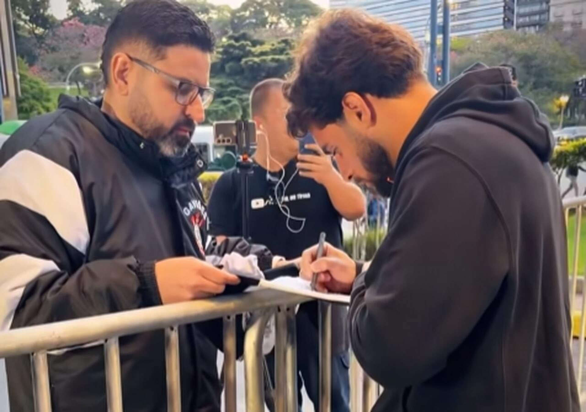 Com mist&eacute;rio no ataque, Corinthians chega &agrave; Argentina para estreia na Libertadores
