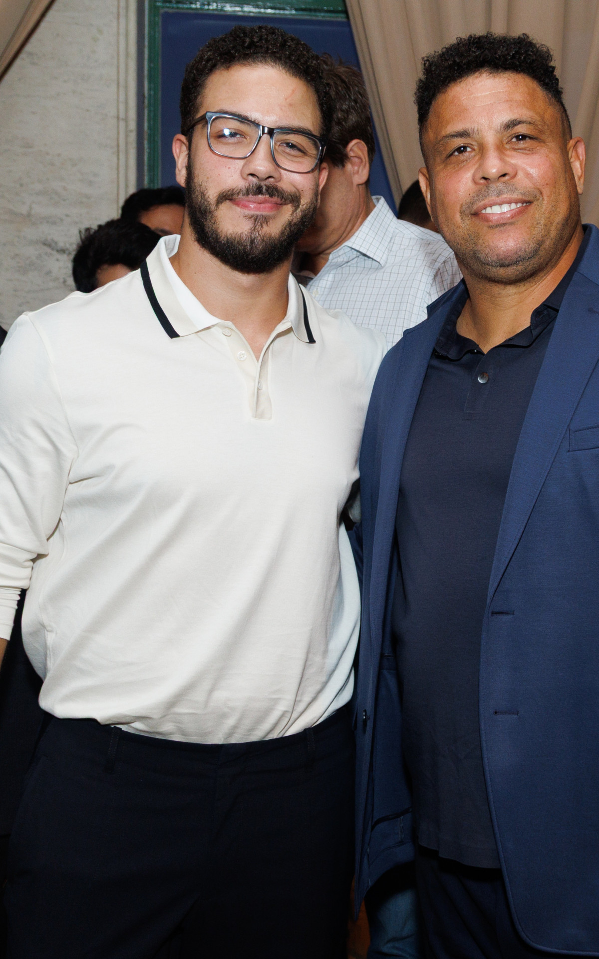 Ronaldo Nazário e Celina Locks reúnem convidados em lançamento de clube de luxo em SP