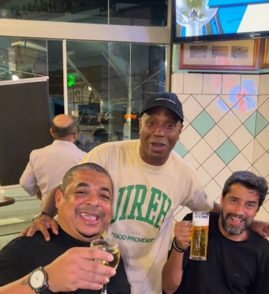 Edilson cumpre promessa e reúne Cowboy e Vampeta