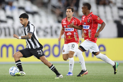 Na estreia de Franclim Carvalho, Botafogo decepciona e só empata com o Caracas