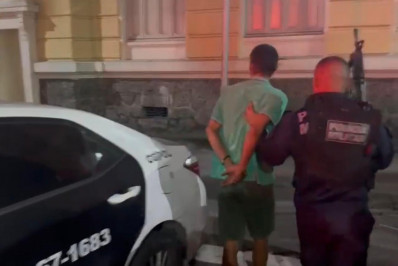 Homem é preso em carro envolvido em vários furtos e é flagrado com peça automotiva furtada em Maricá