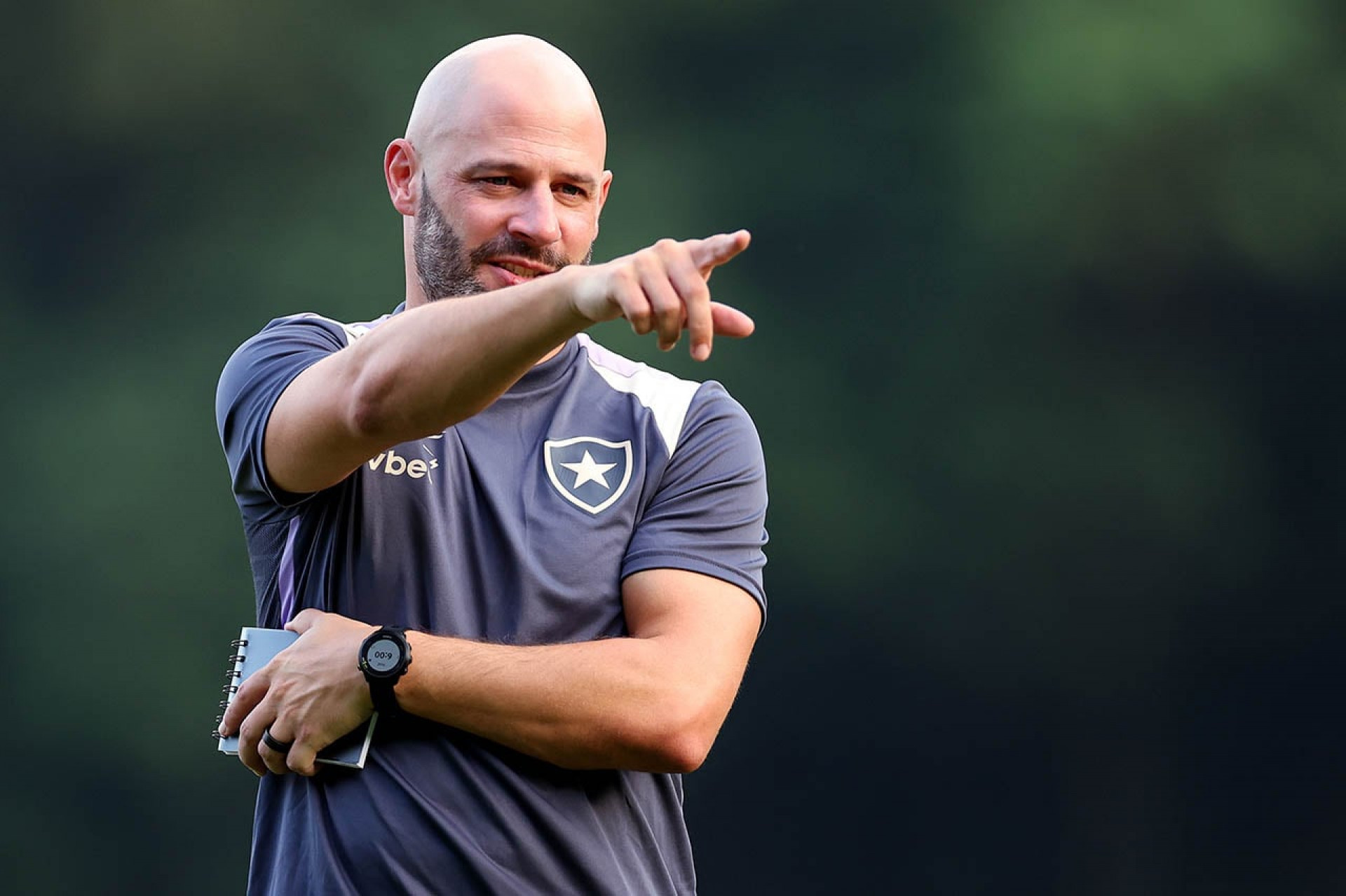 Botafogo tem o t&eacute;cnico mais jovem da S&eacute;rie A pelo segundo ano consecutivo