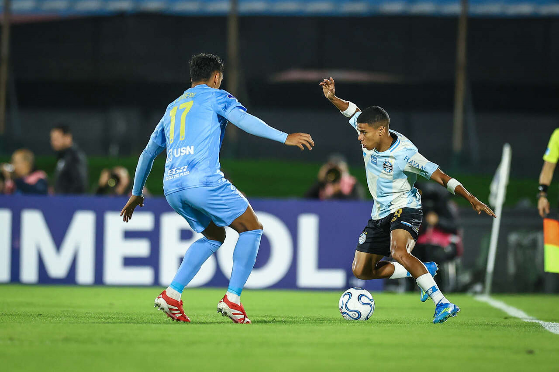 Vice do Gr&ecirc;mio cobra rea&ccedil;&atilde;o ap&oacute;s derrota na Sul-Americana e mira Gre-Nal