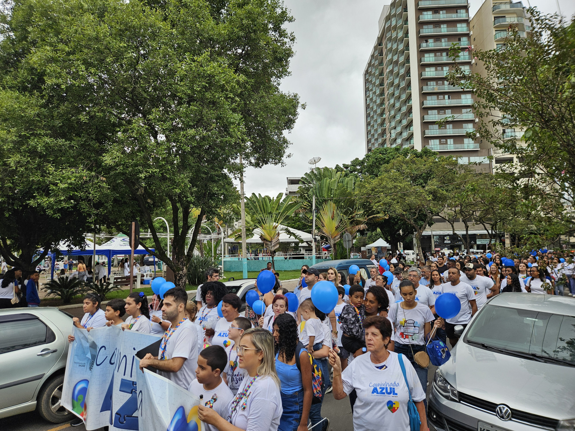 Caminhada Azul mobiliza Três Rios em ato de inclusão e conscientização sobre o autismo neste sábado