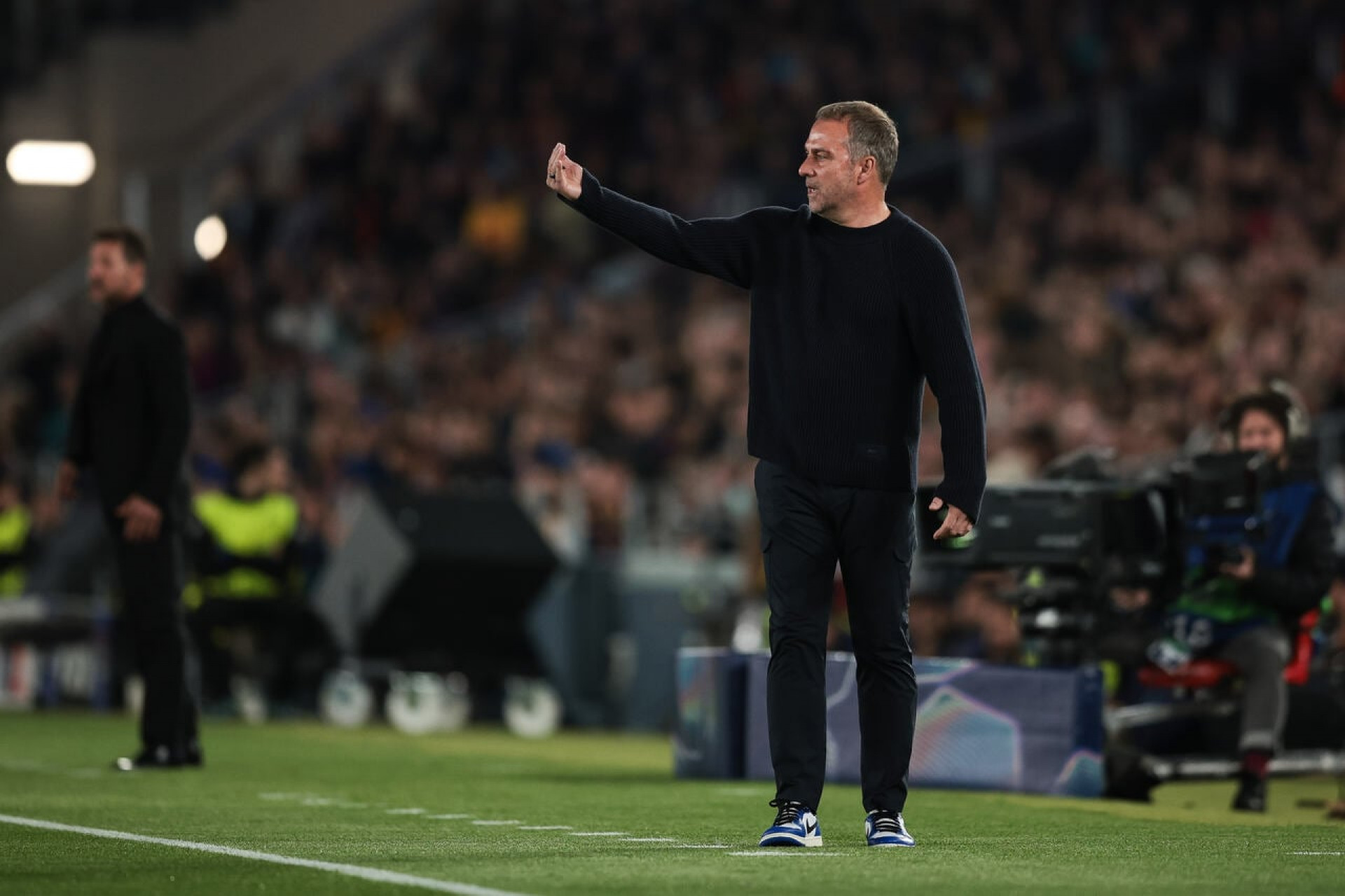 Barcelona apresenta queixa &agrave; Uefa e contesta arbitragem contra o Atl&eacute;tico