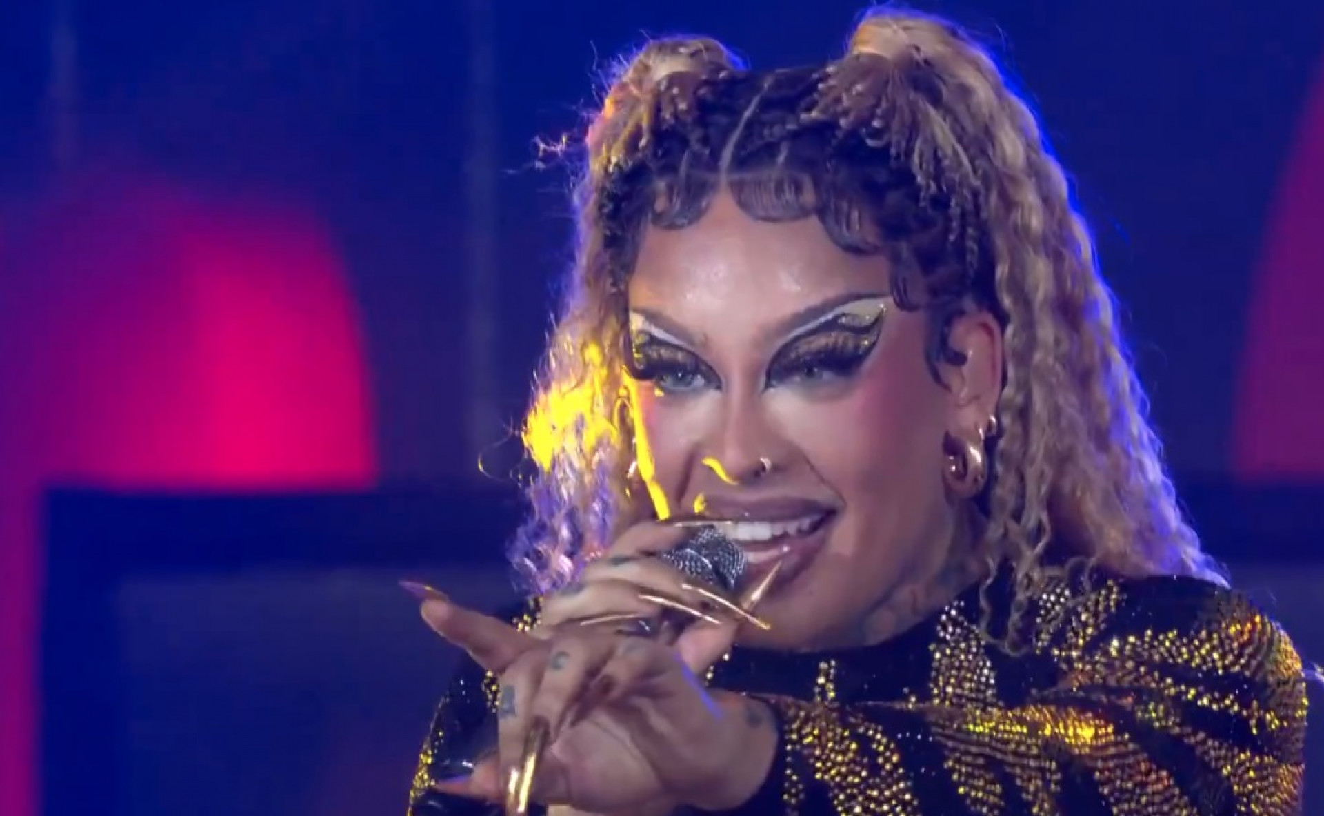 Gloria Groove faz show no 'BBB 26' - Reprodução de vídeo / TV Globo