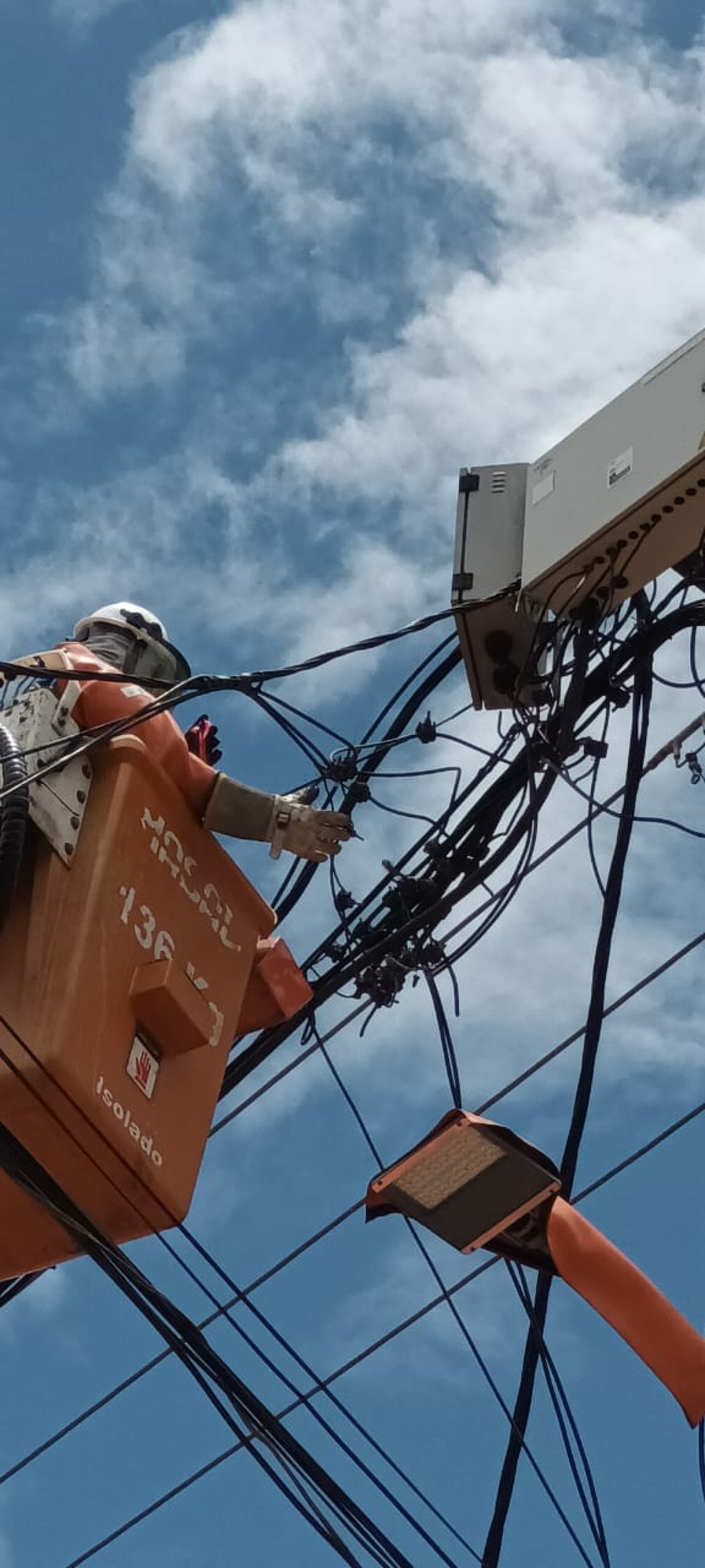 Duque de Caxias lidera furto de energia no ranking da Enel Rio