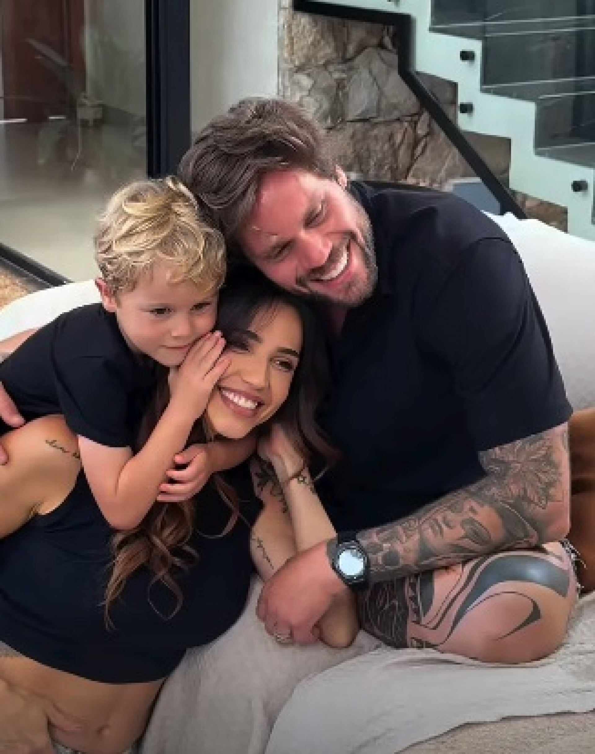 Paula Amorim e Breno Simões com o filho, Theo  - Reprodução/Instagram 