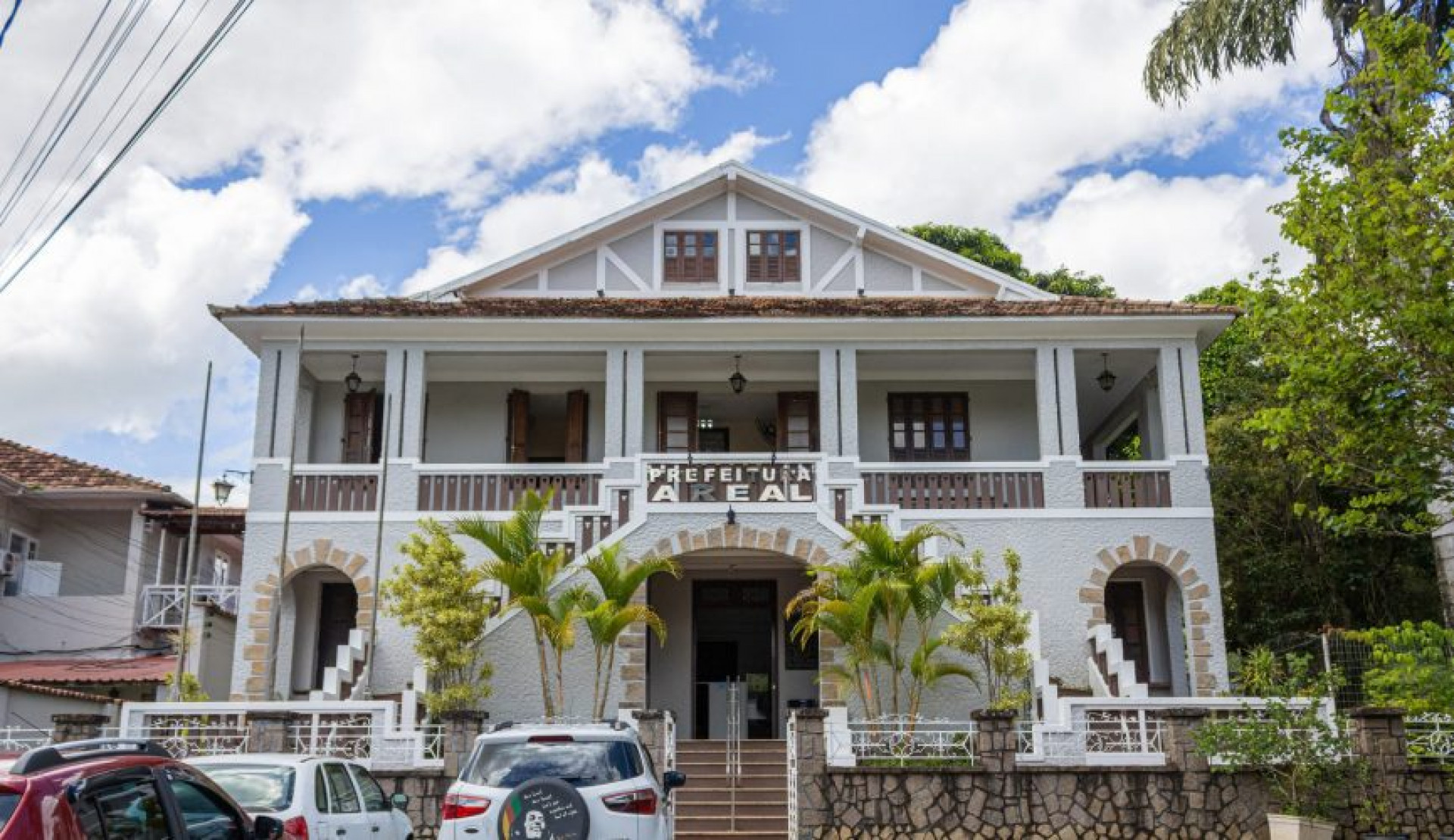 Areal autoriza pagamento retroativo a servidores e faz novas convocações na Saúde