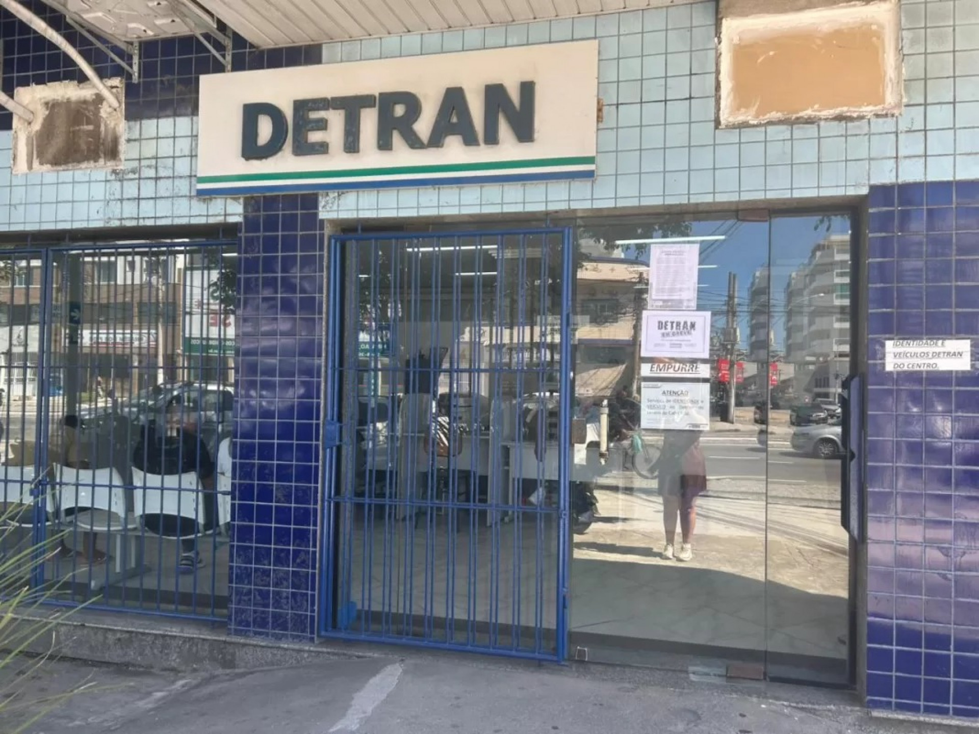 Funcionários do Detran prorrogam greve