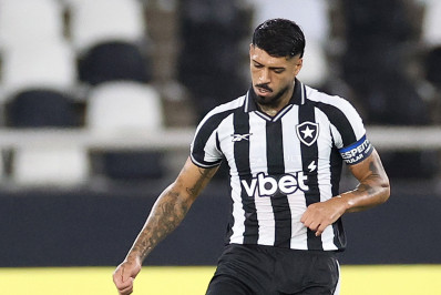 Barboza admite que extracampo atrapalha Botafogo: 'Que todo mundo dê mais um pouco'