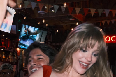 Luísa Sonza surge com namorado em fotos e destaca nova fase pessoal: 'Diferentemente de todo meu passado'