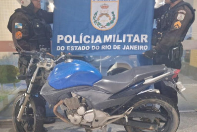 Polícia apreende motos adulterada e roubada após ações em dois bairros de Macaé