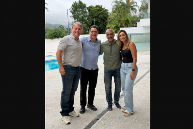 Daniele Martins reforça pré-candidatura e recebe apoio de Romário