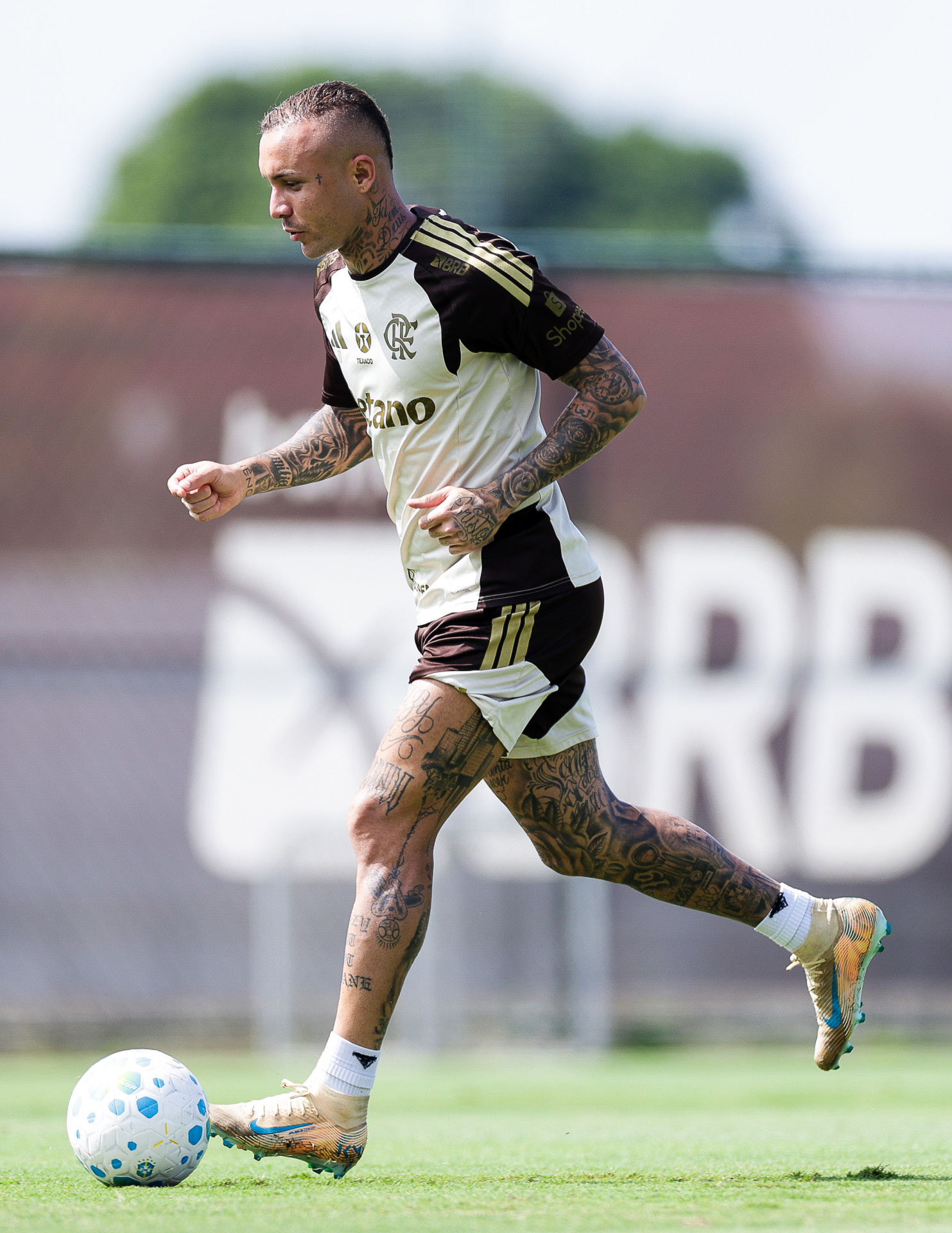 Flamengo não pensa em liberar Cebolinha antes do fim do contrato