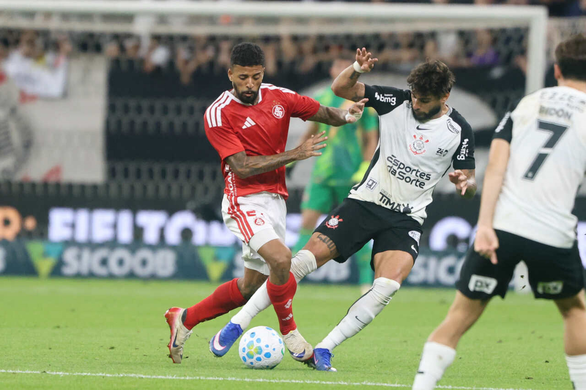 Internacional x Gr&ecirc;mio; onde assistir, escala&ccedil;&otilde;es e arbitragem