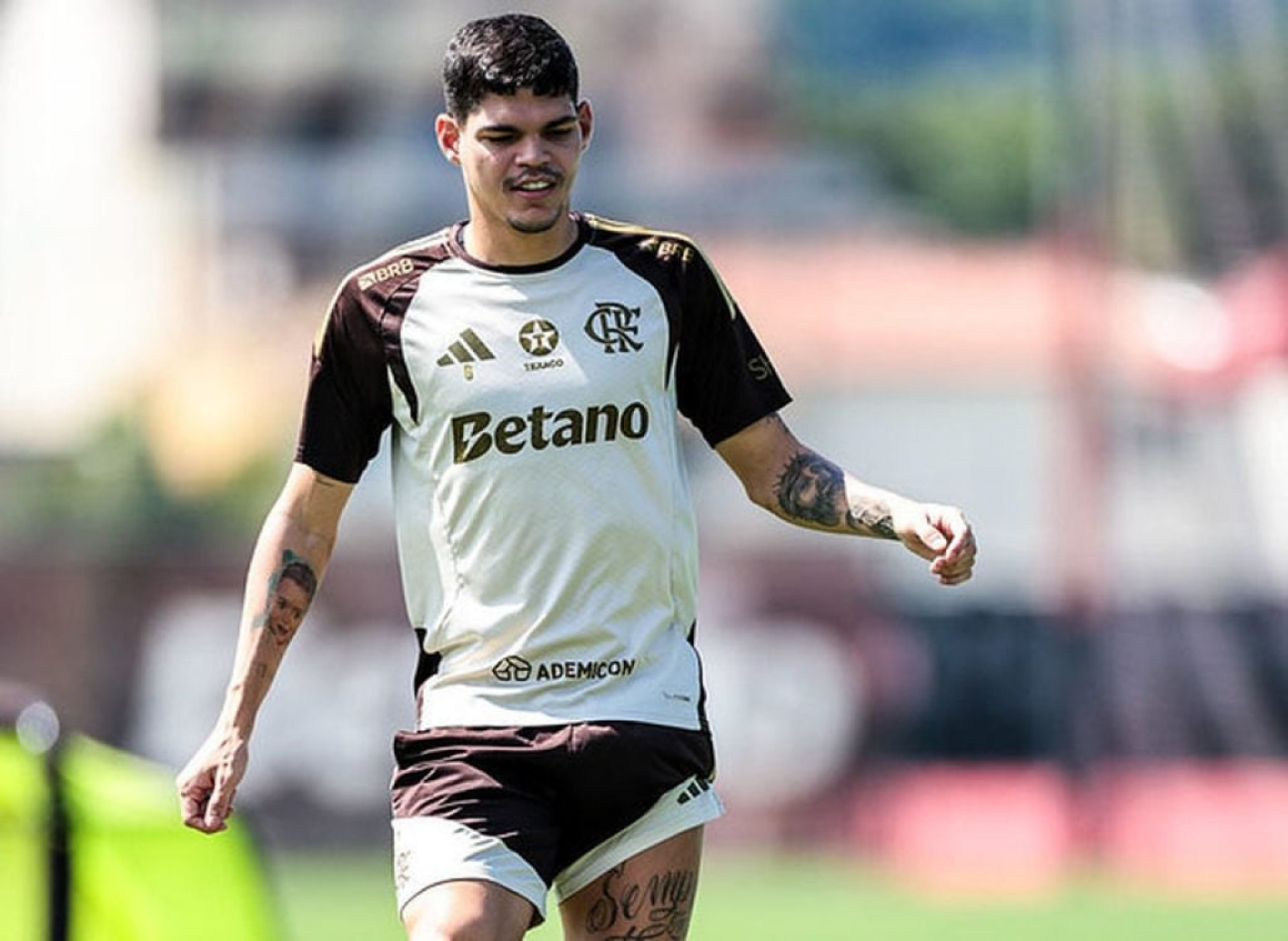 Flamengo monitora mercado em busca de lateral-esquerdo