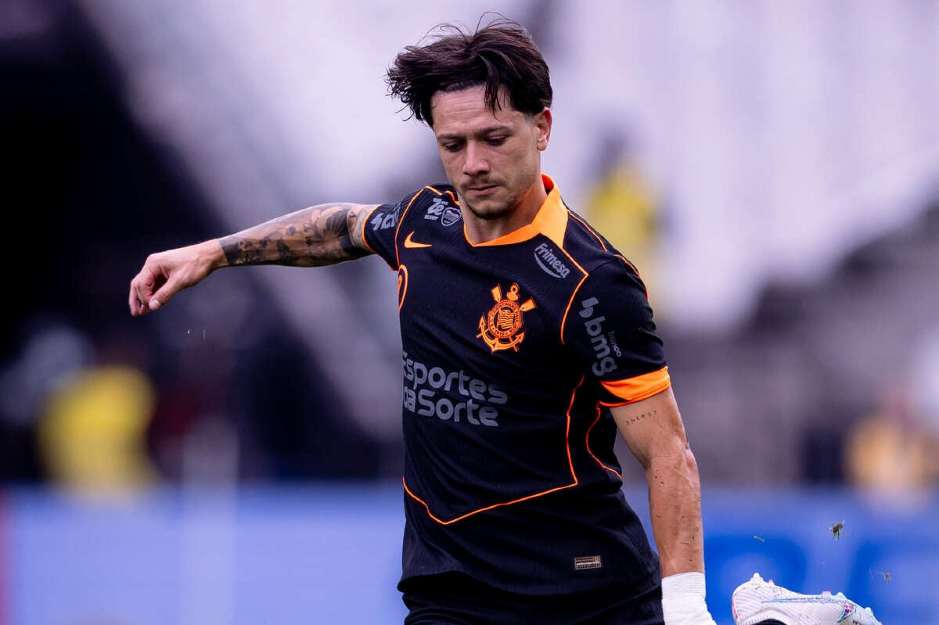 Garro mostra al&iacute;vio ao ver Corinthians voltar a vencer e j&aacute; projeta d&eacute;rbi