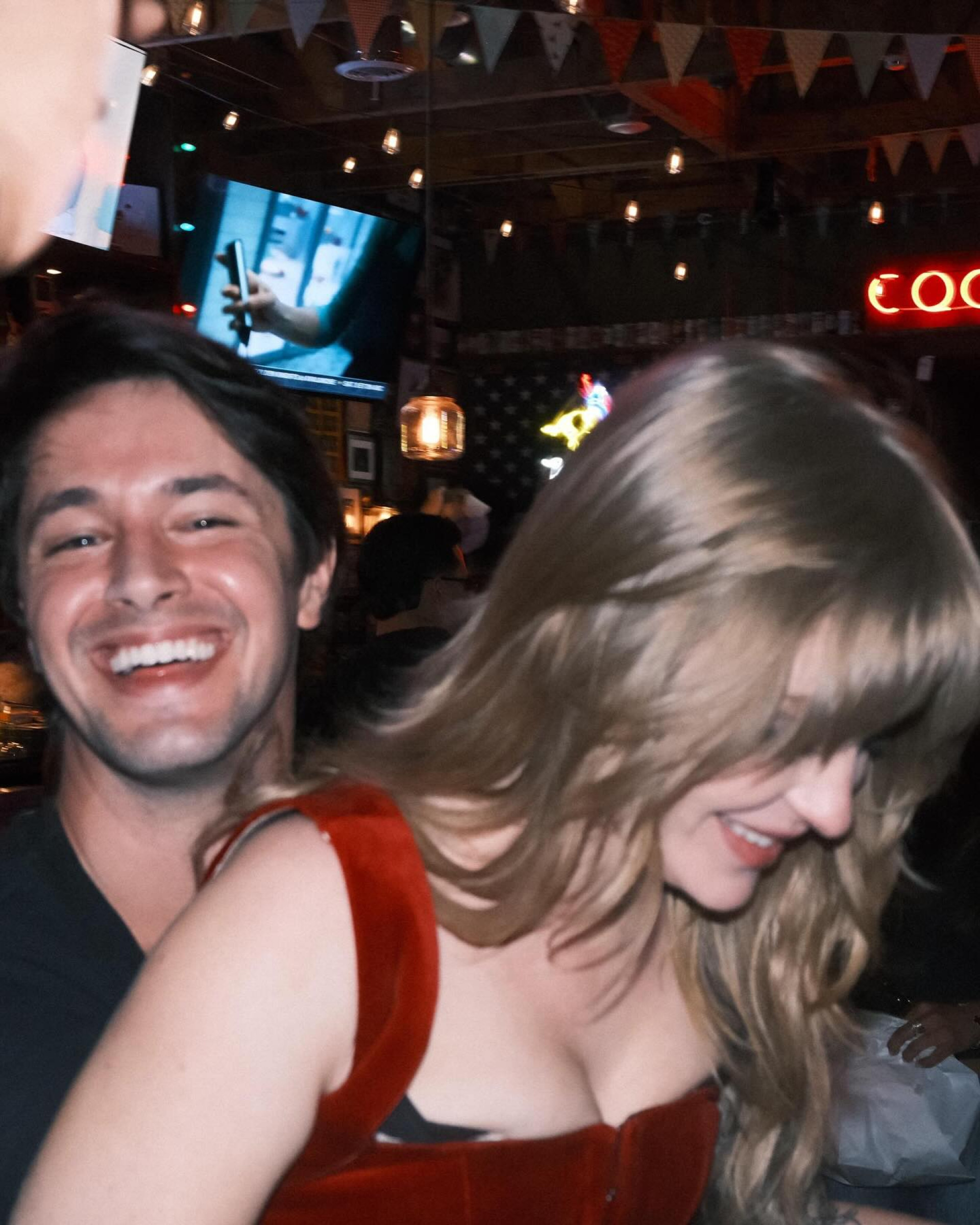 Luísa Sonza compartilha fotos em clima de descontração com o namorado, o português Luís Ribeirinho - Reprodução Instagram