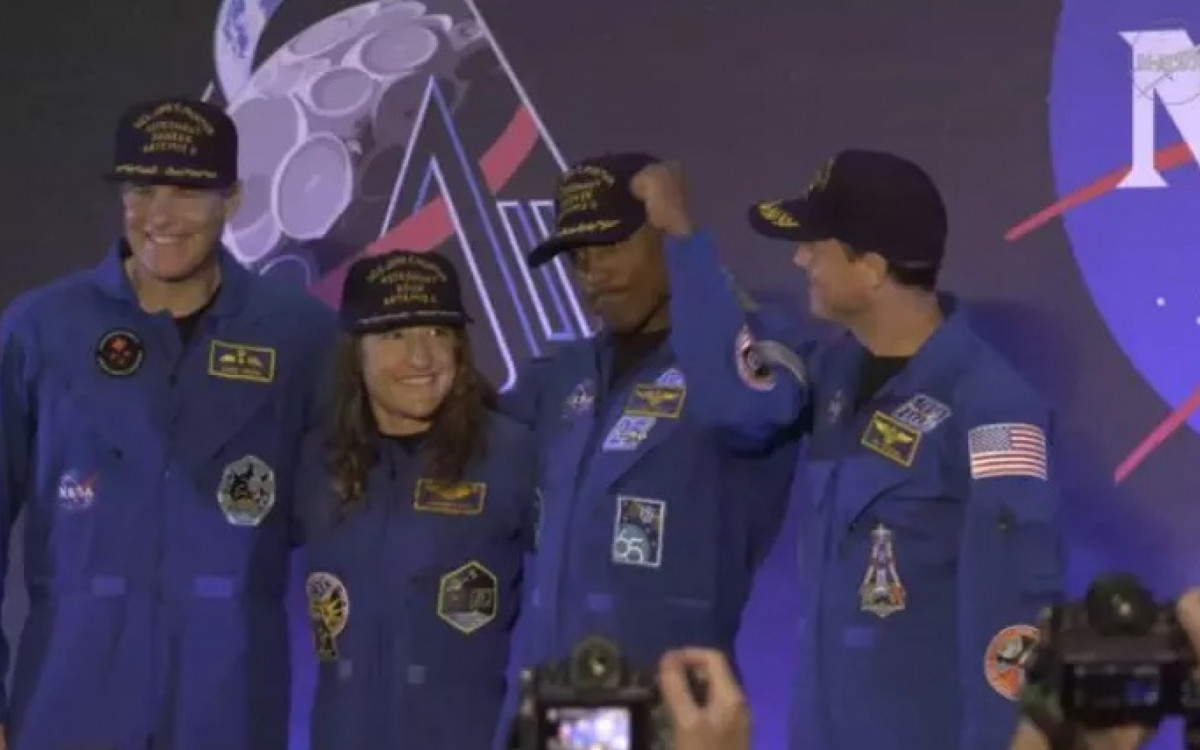 O que os astronautas da Artemis II contaram na 1ª entrevista após voltarem da Lua 🌕