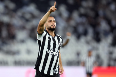 Arthur Cabral celebra sequência de gols pelo Botafogo: ‘Bom para a confiança’