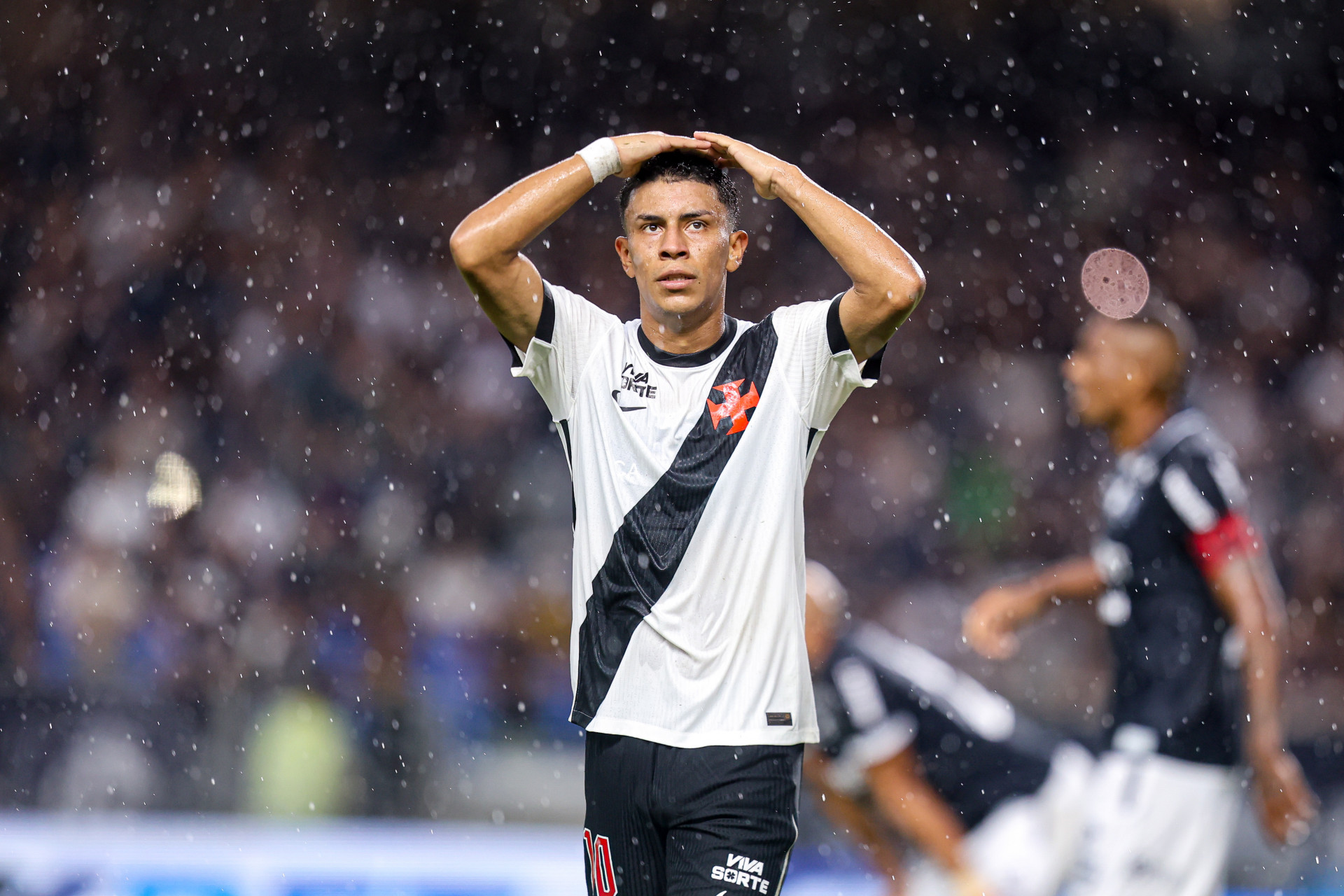 Oportunidade clara desperdiçada por Rojas pesa no resultado, e o Cruzmaltino acaba cedendo o empate no final da partida -  FERNANDO TORRES/AGIF - AGÊNCIA DE FOTOGRAFIA/AGIF - AGÊNCIA DE FOTOGRAFIA/ESTADÃO CONTEÚDO