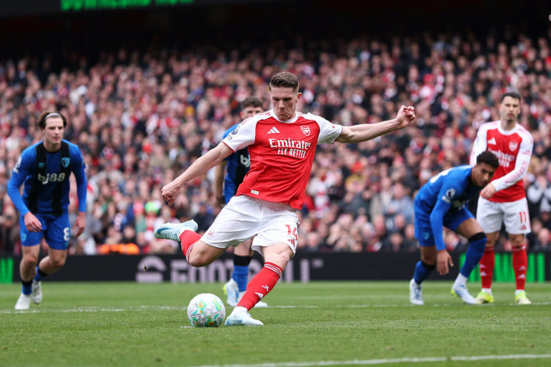 Arsenal perde em casa para o Bournemouth. City agradece