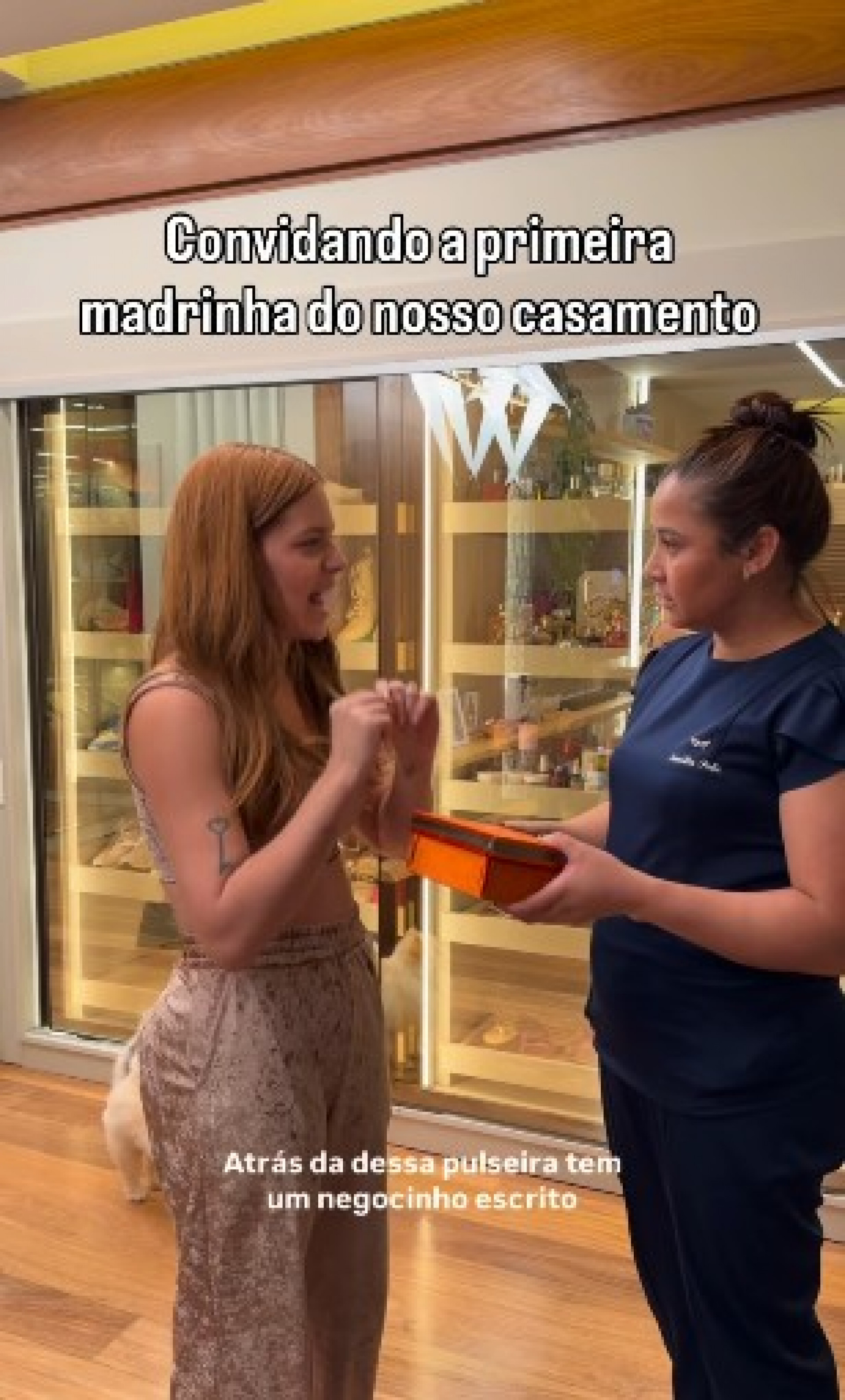 Viih Tube e Eliezer convidam governanta, Leinha, para ser madrinha de casamento - Reprodução de vídeo / Instagram