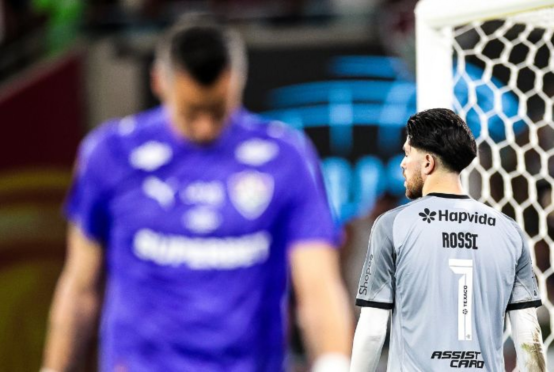 Fábio e Rossi disputam liderança mundial em estatística no Fla-Flu