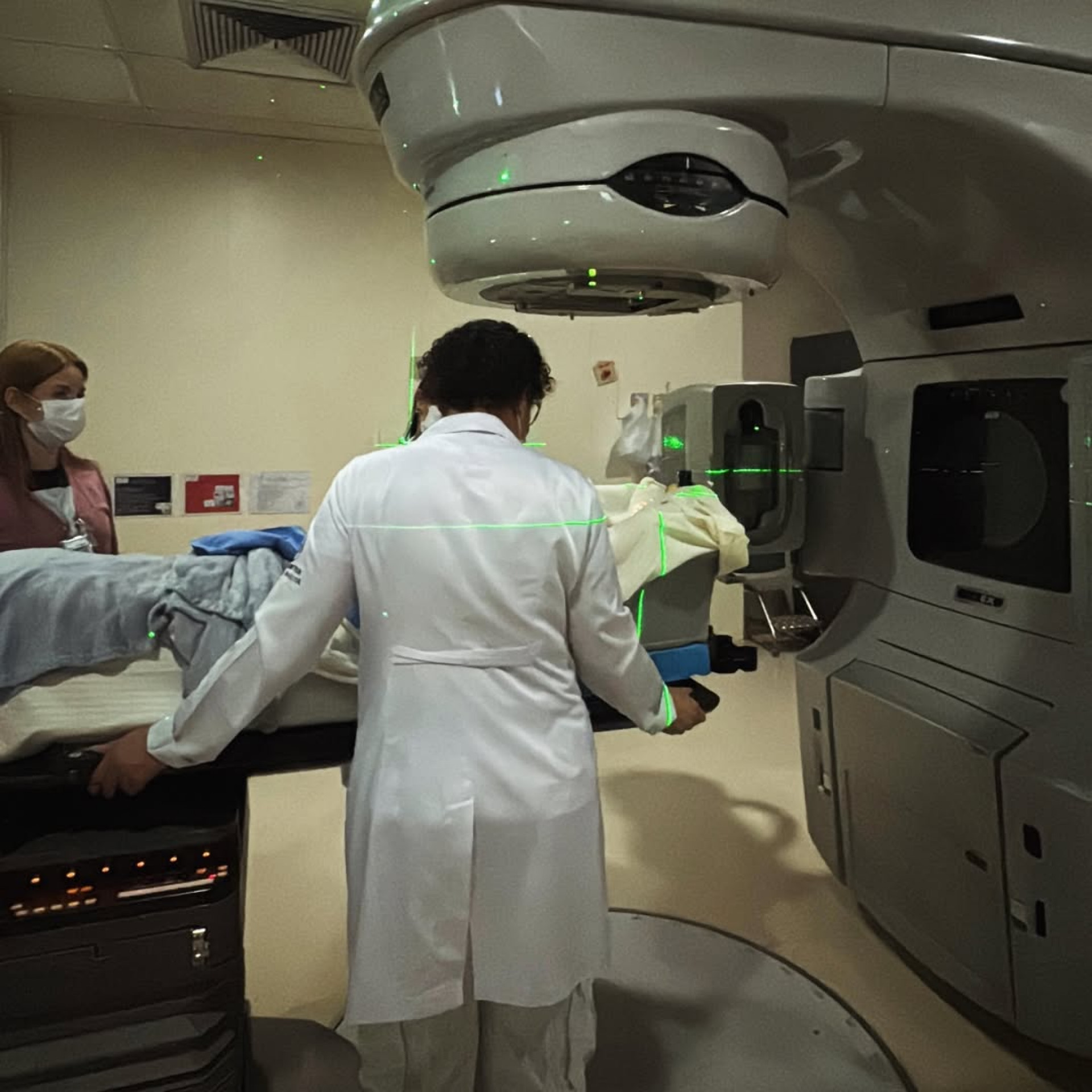 Val Marchiori realiza radioterapia para tratamento do câncer  - Reprodução/Instagram 