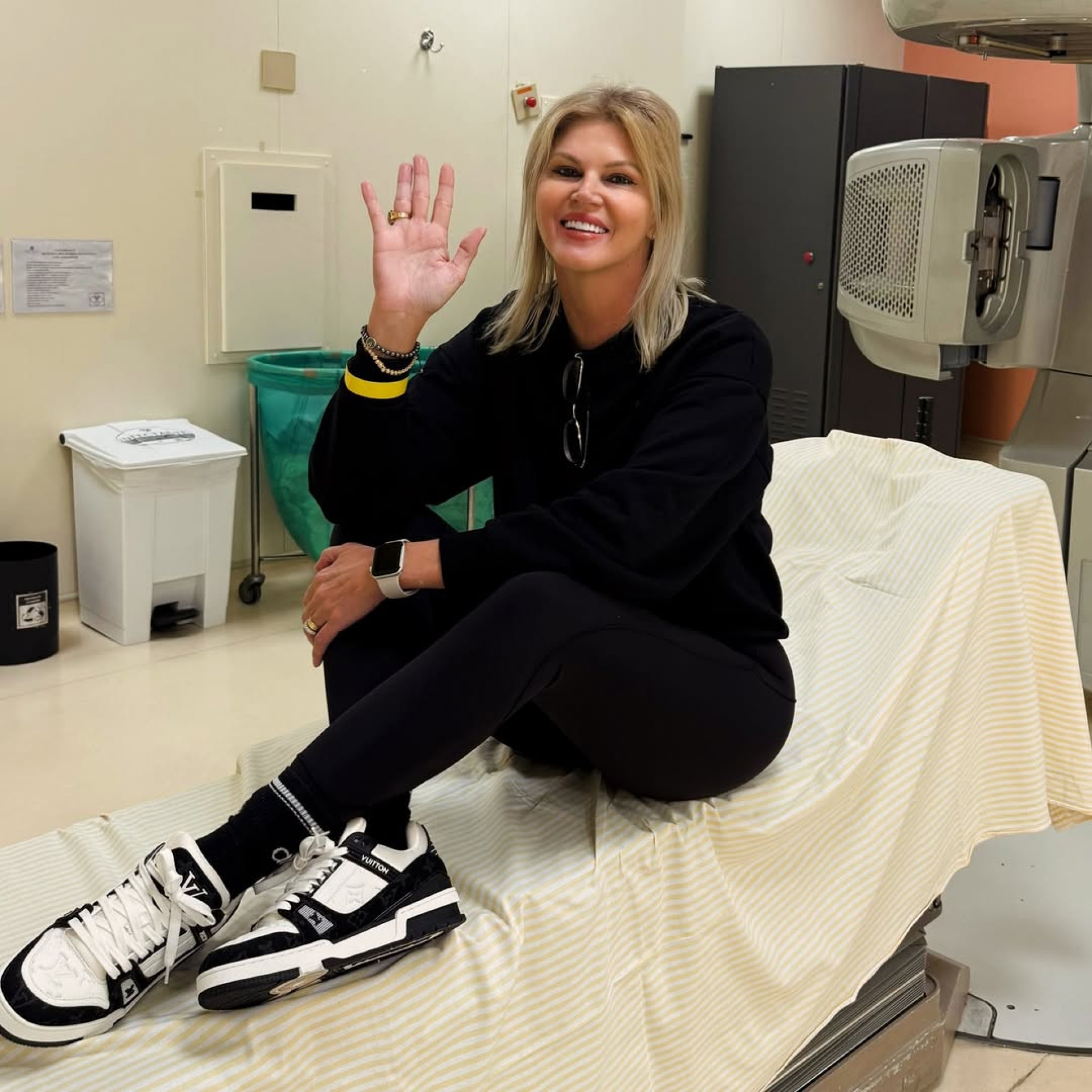 Val Marchiori foi submetida a quinta sess&atilde;o de radioterapia  - Reprodu&ccedil;&atilde;o/Instagram 