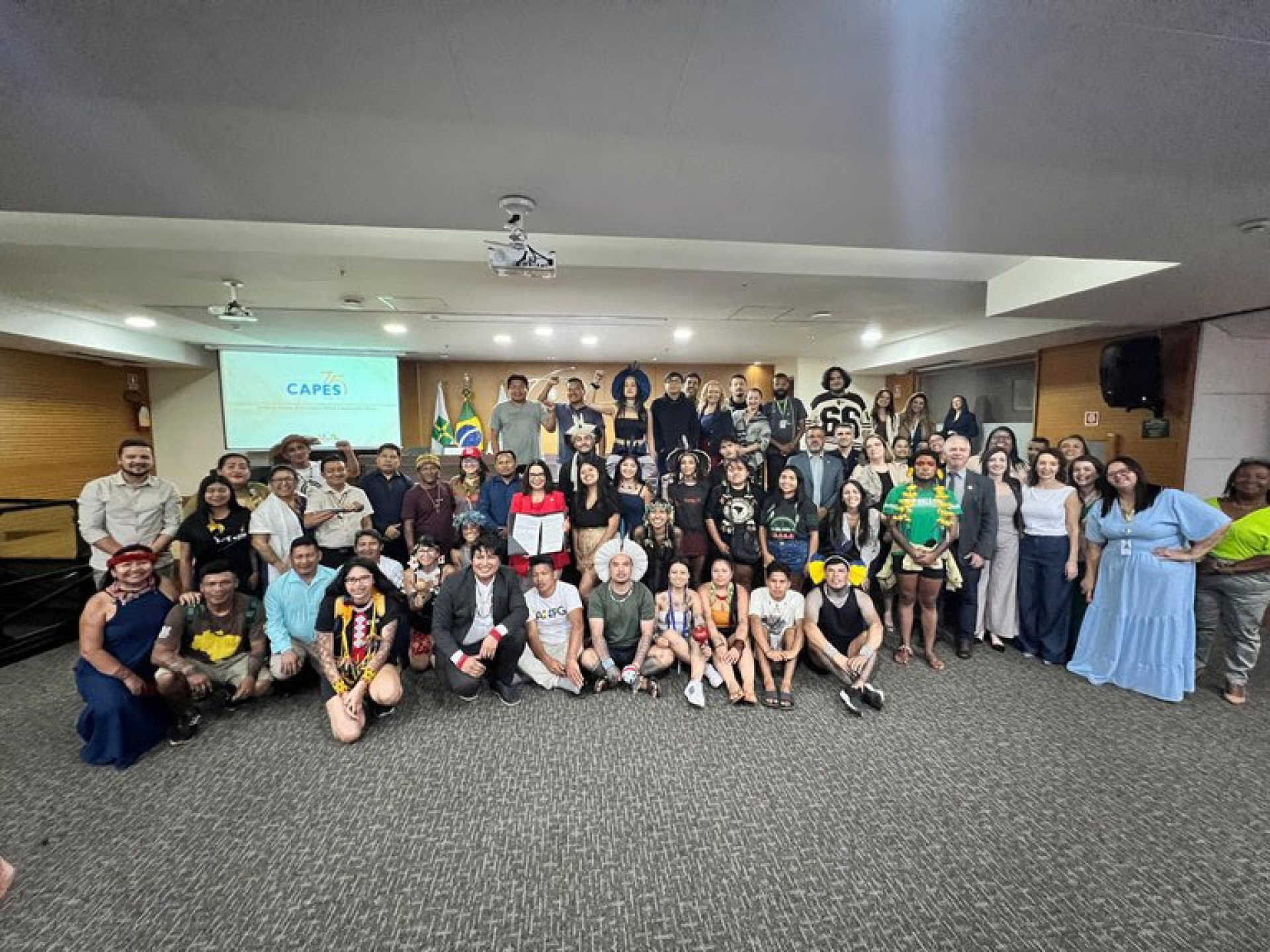 MEC cria programa de bolsas para indígenas na pós-graduação