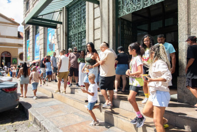 Penúltimo dia da exposição sobre criador da Turma da Mônica reúne multidão no CCBB