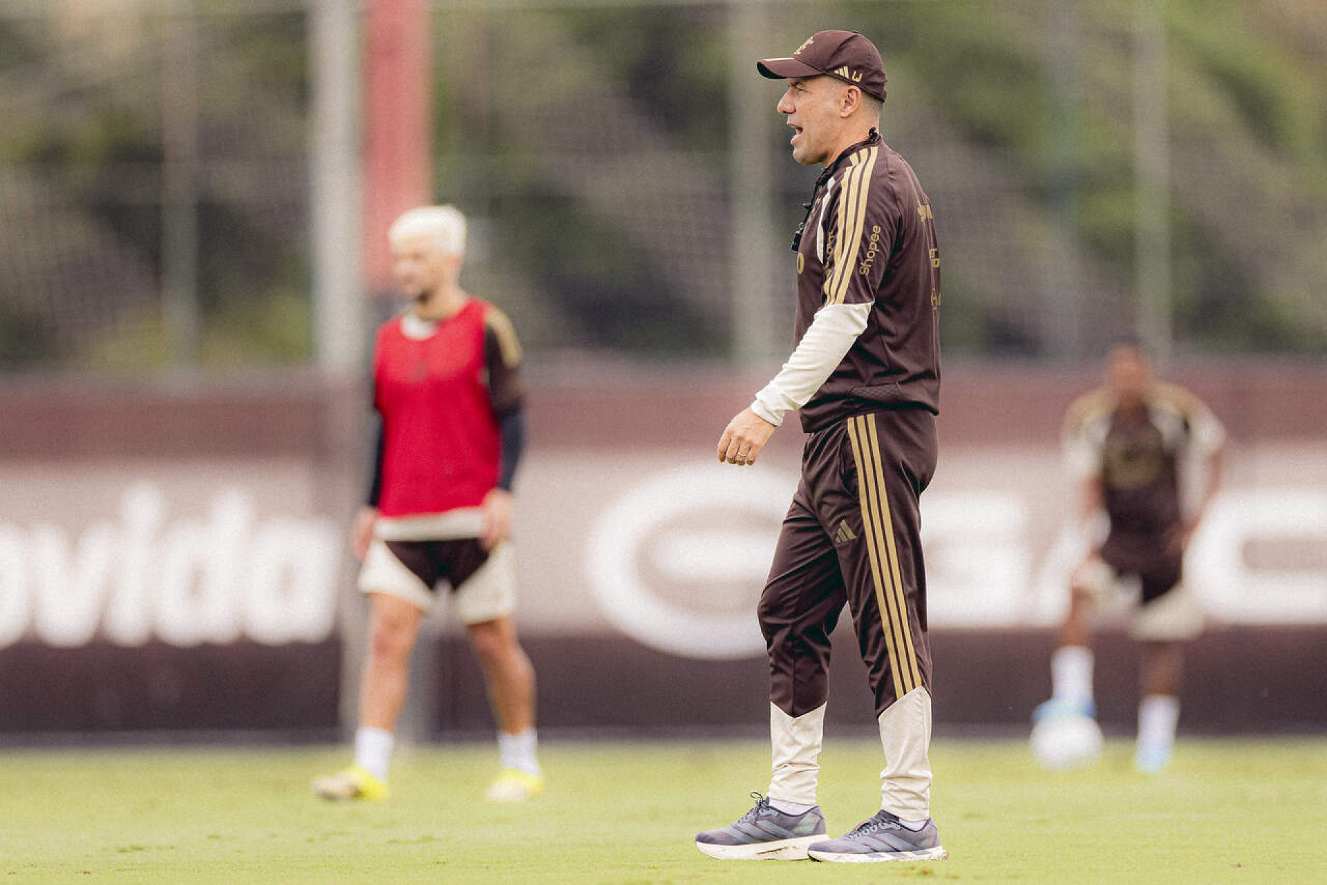 Diretor do Flamengo rebate cr&iacute;ticas ao adiamento do Fla-Flu