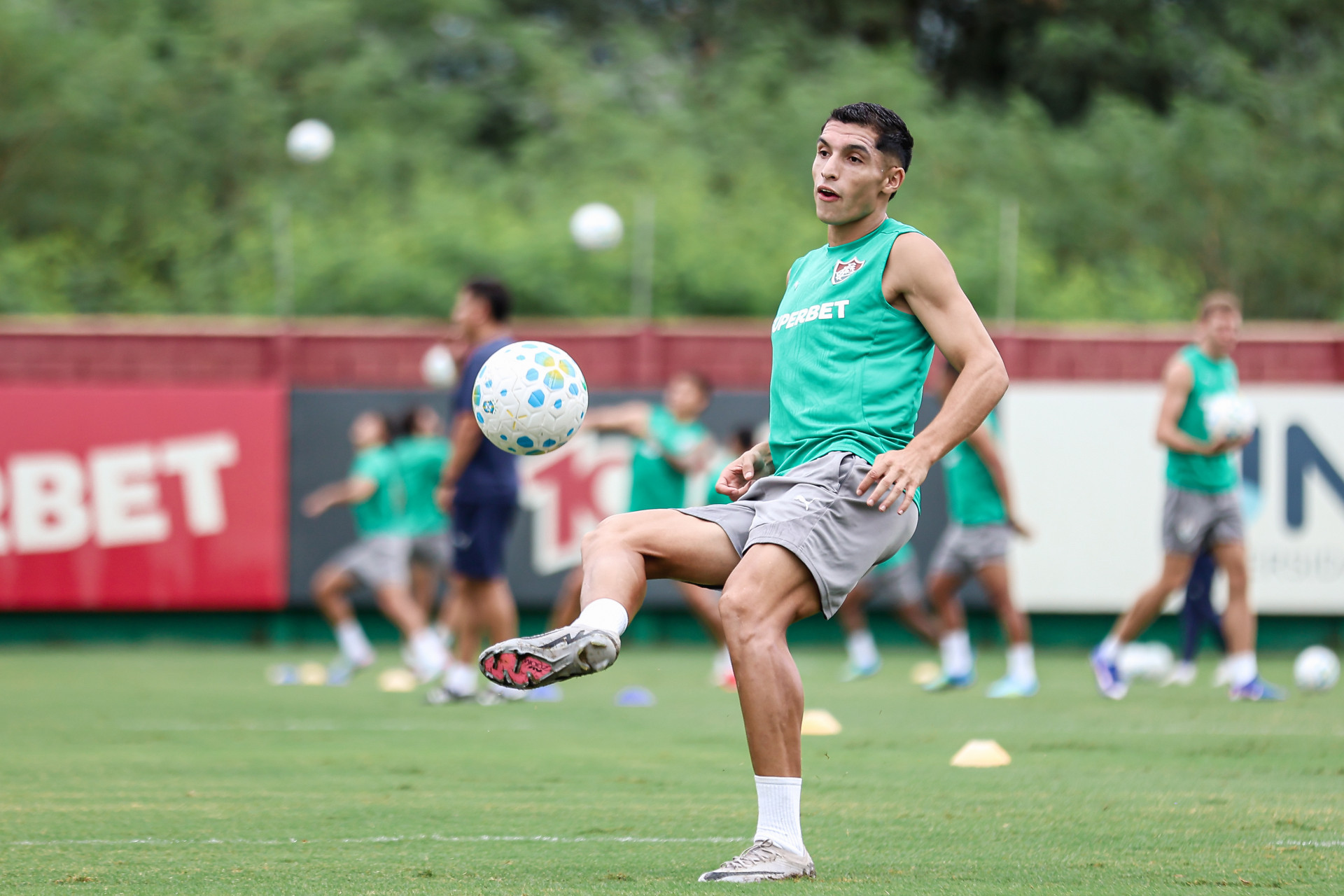 Serna pode ser novidade de Zubeldía para o ataque no Fla-Flu