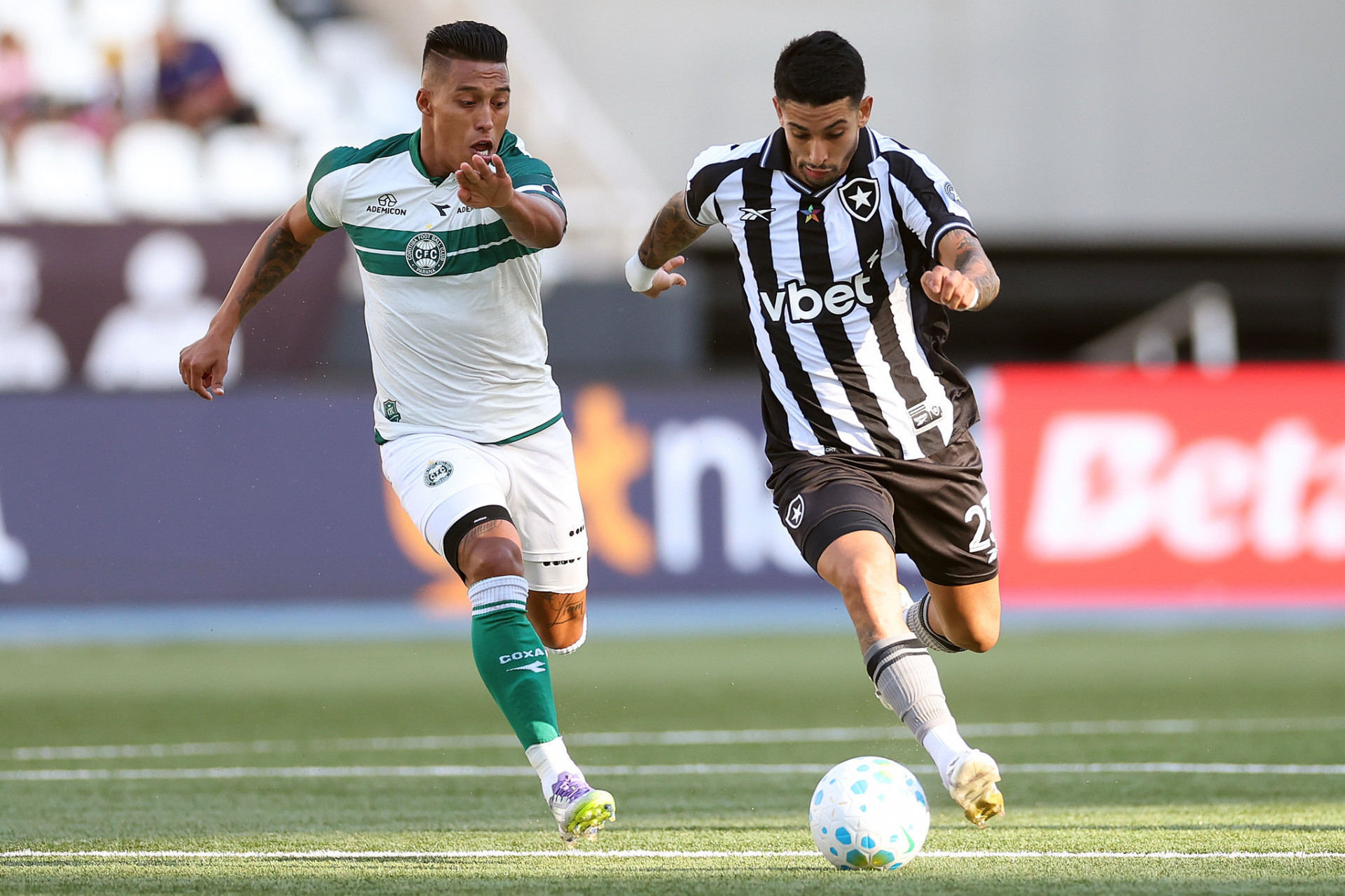 Botafogo e Coritiba empataram no Nilton Santos - V&iacute;&shy;tor Silva / Botafogo